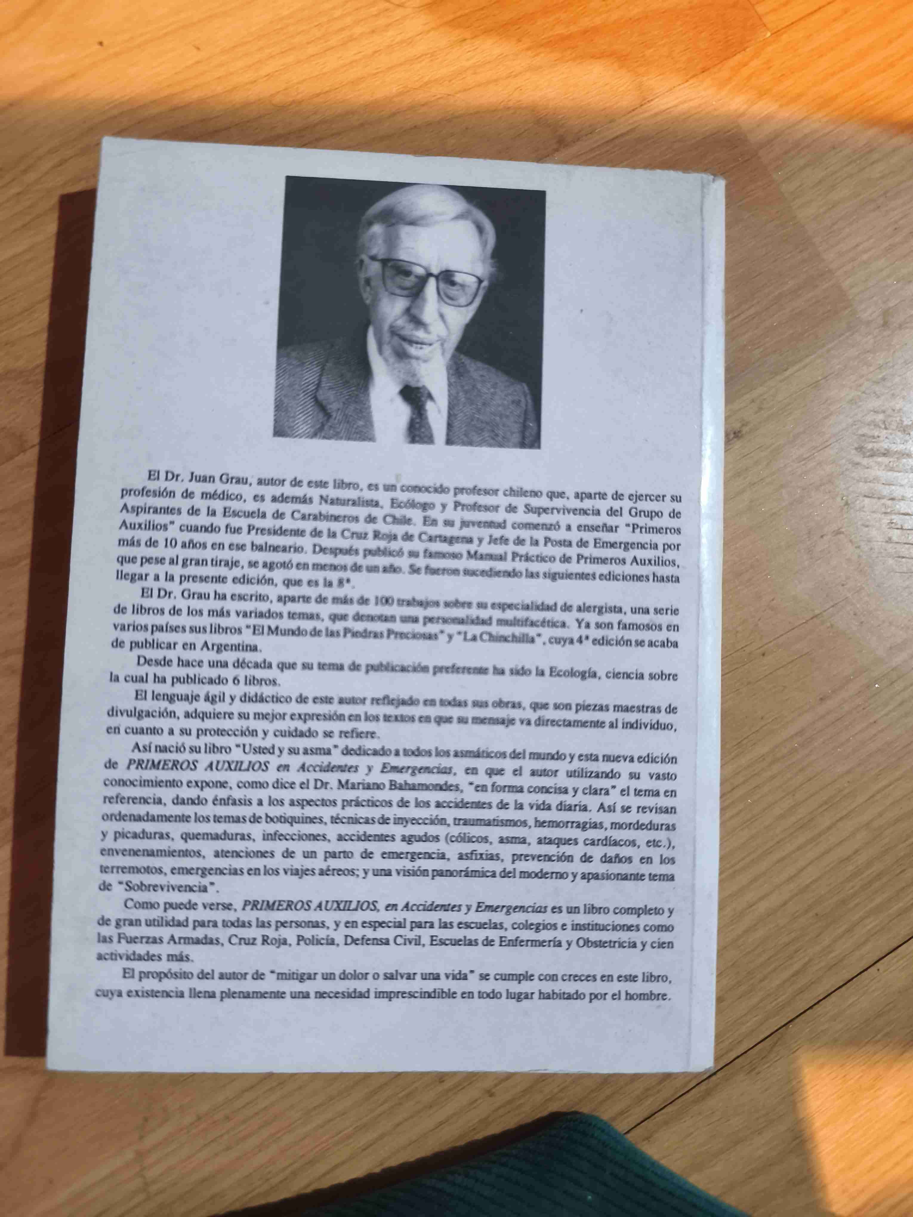 Libro Primeros Auxilios 8ª Edición - miniatura 2