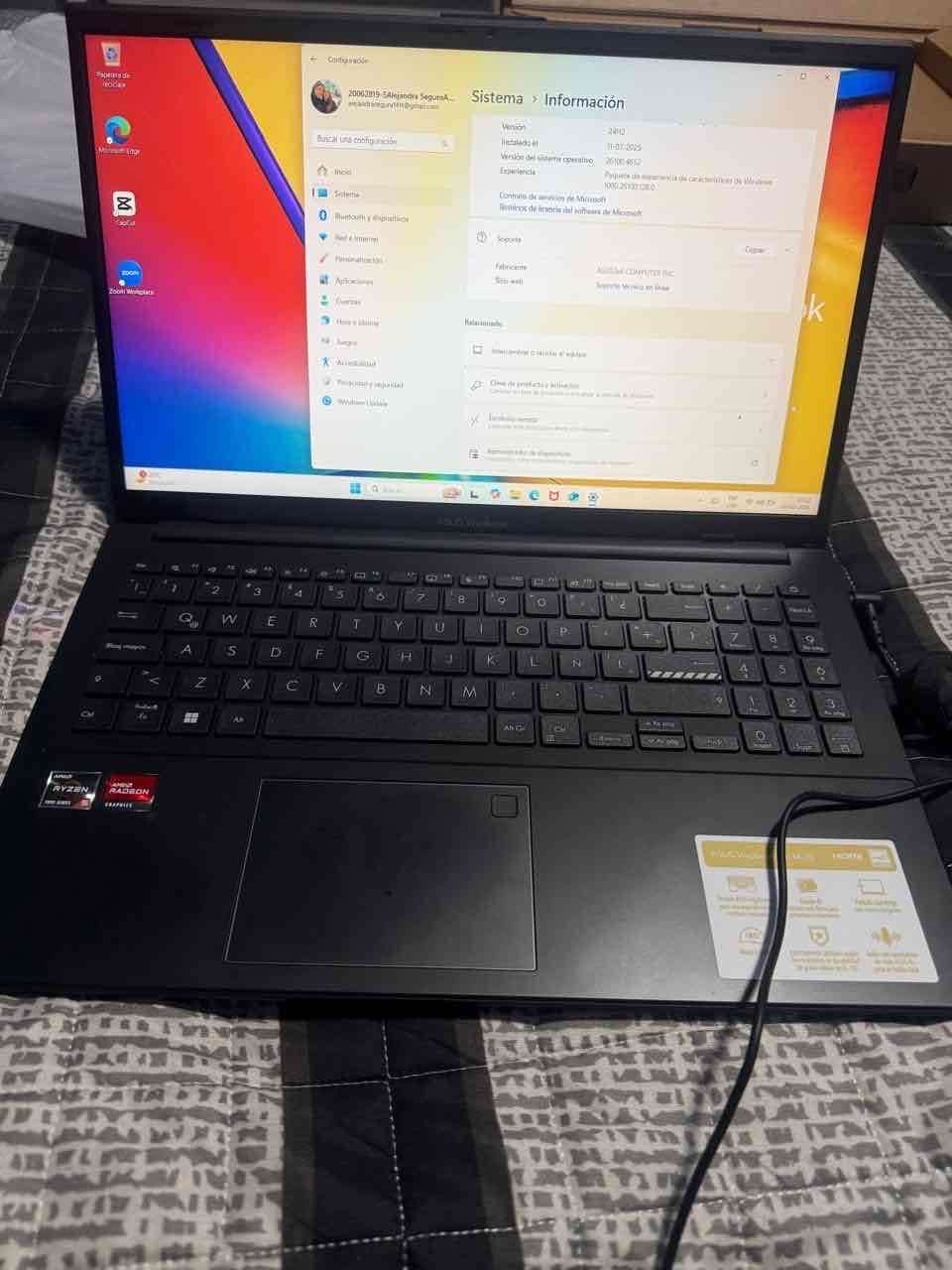 ASUS Vivobook Go 15 OLED - miniatura 2