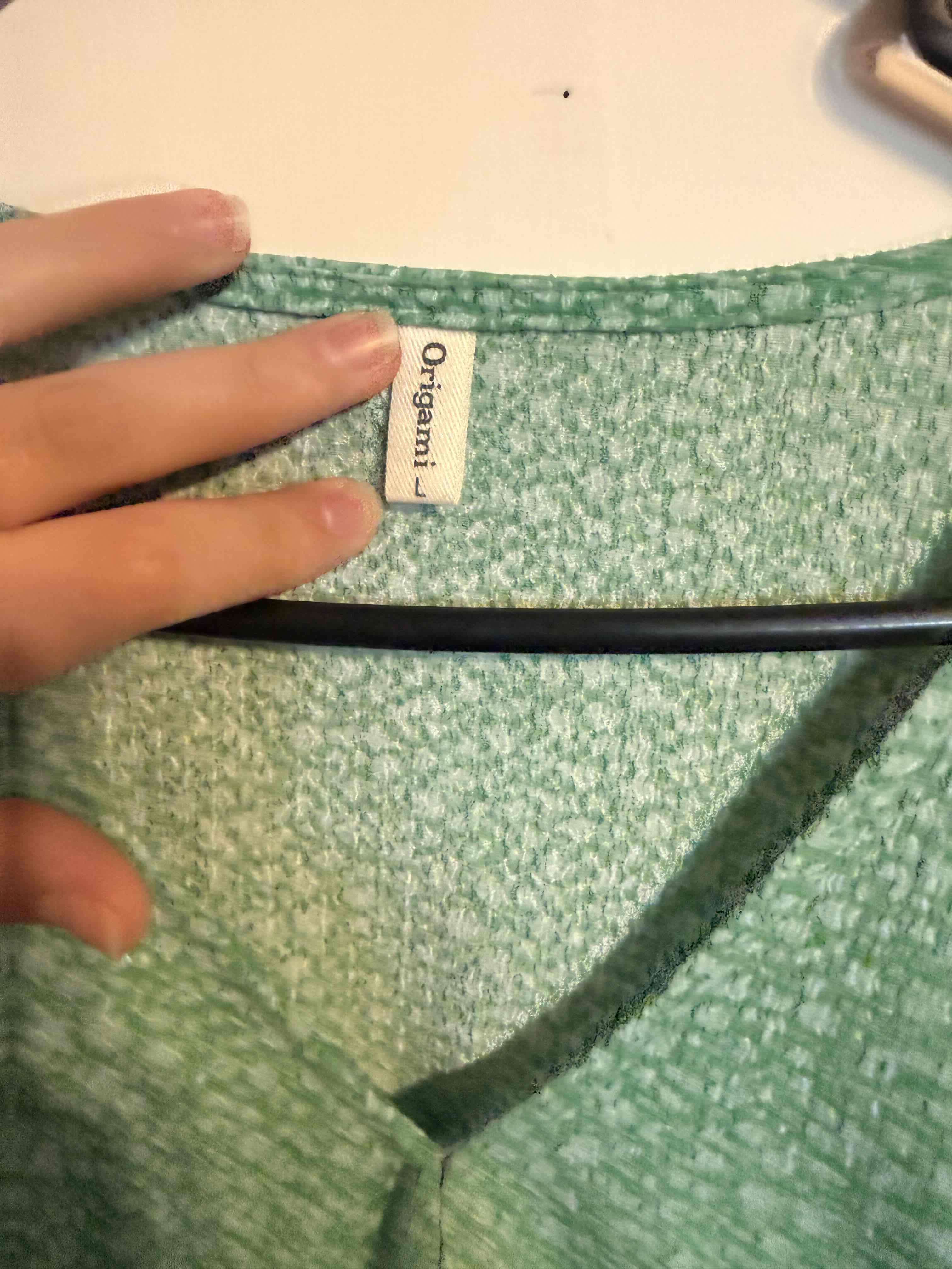 Blusa verde de manga corta - miniatura 3