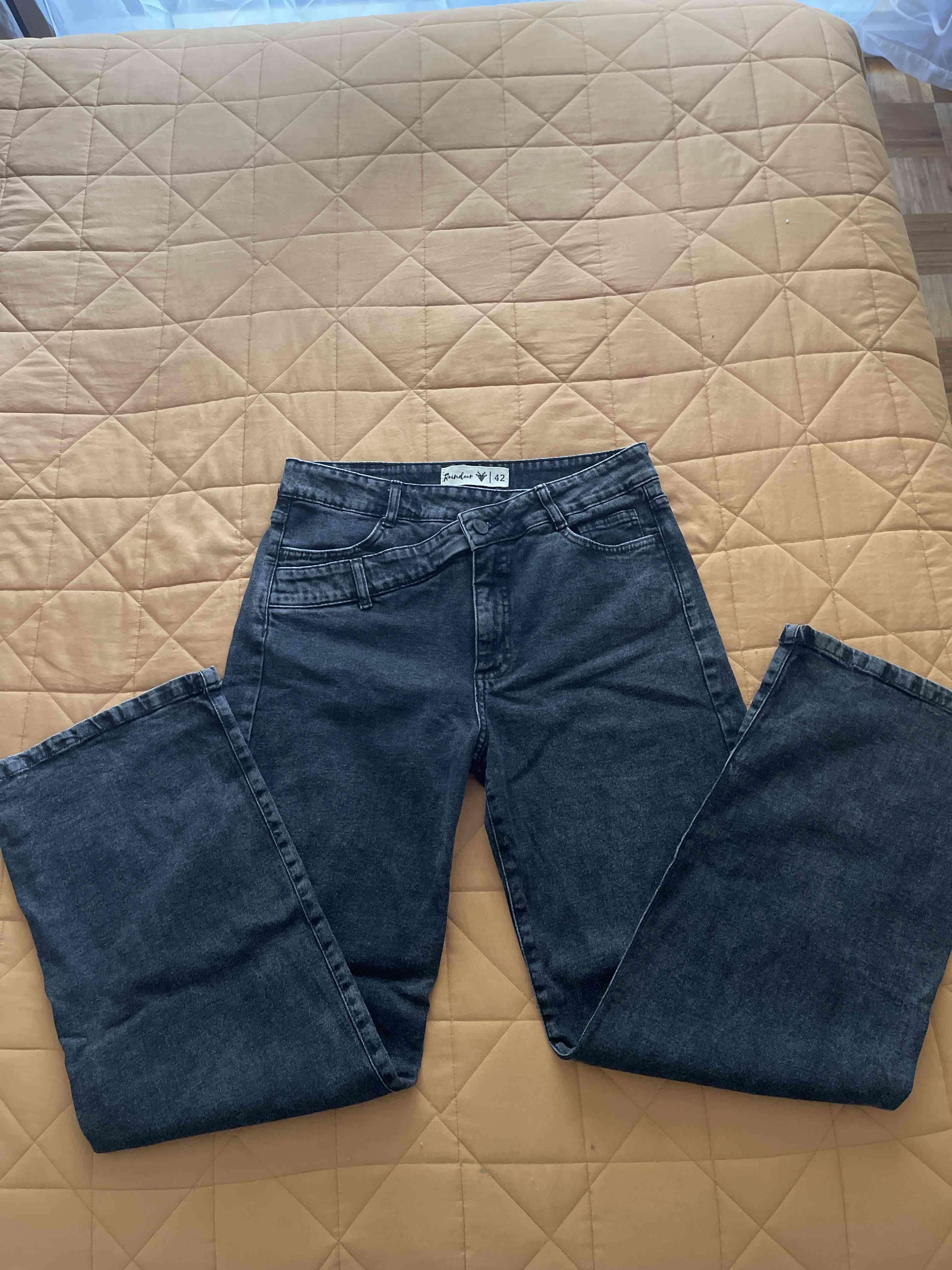 Jeans oscuro de mujer - miniatura 2