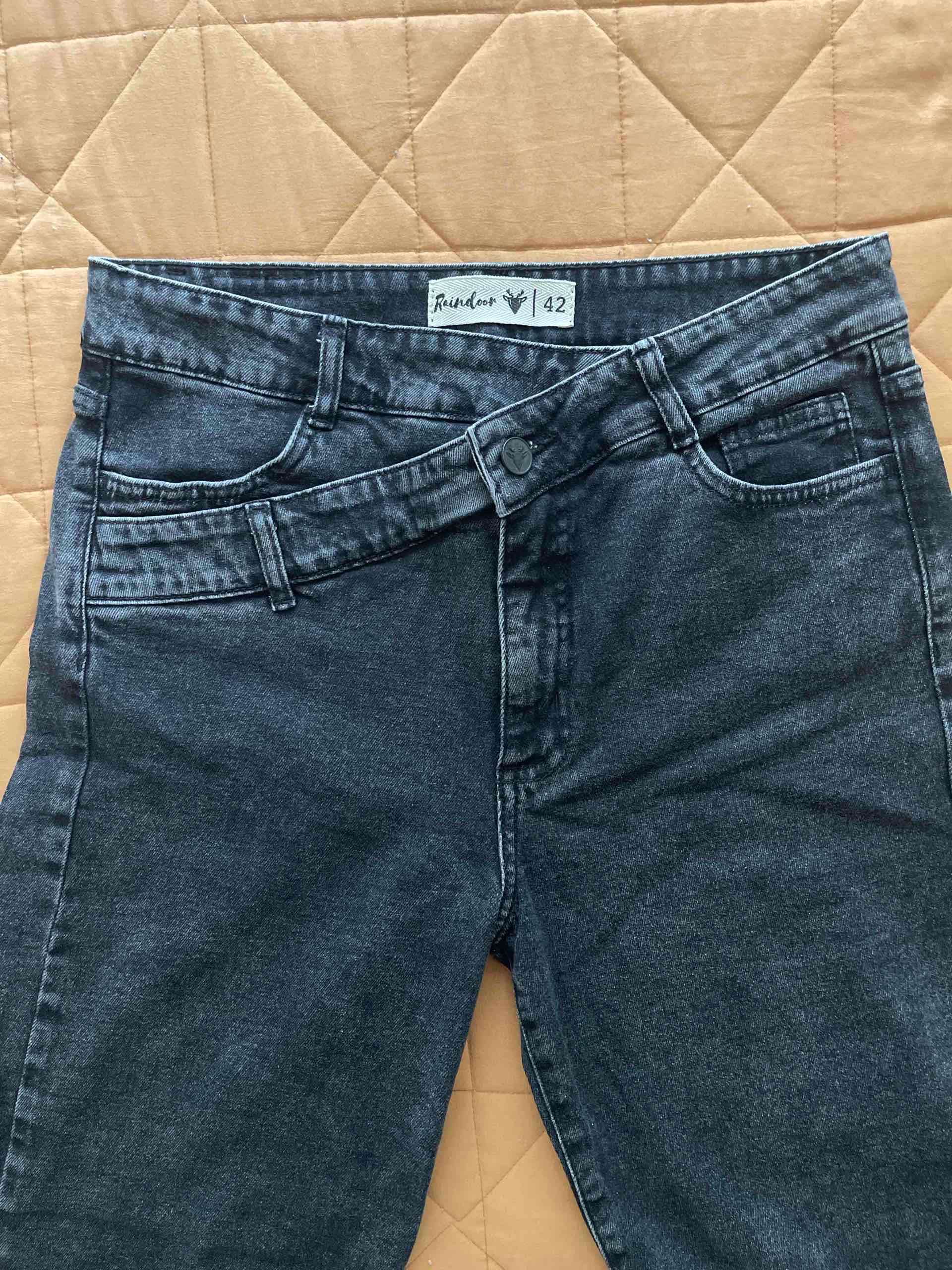 Jeans oscuro de mujer - miniatura 3