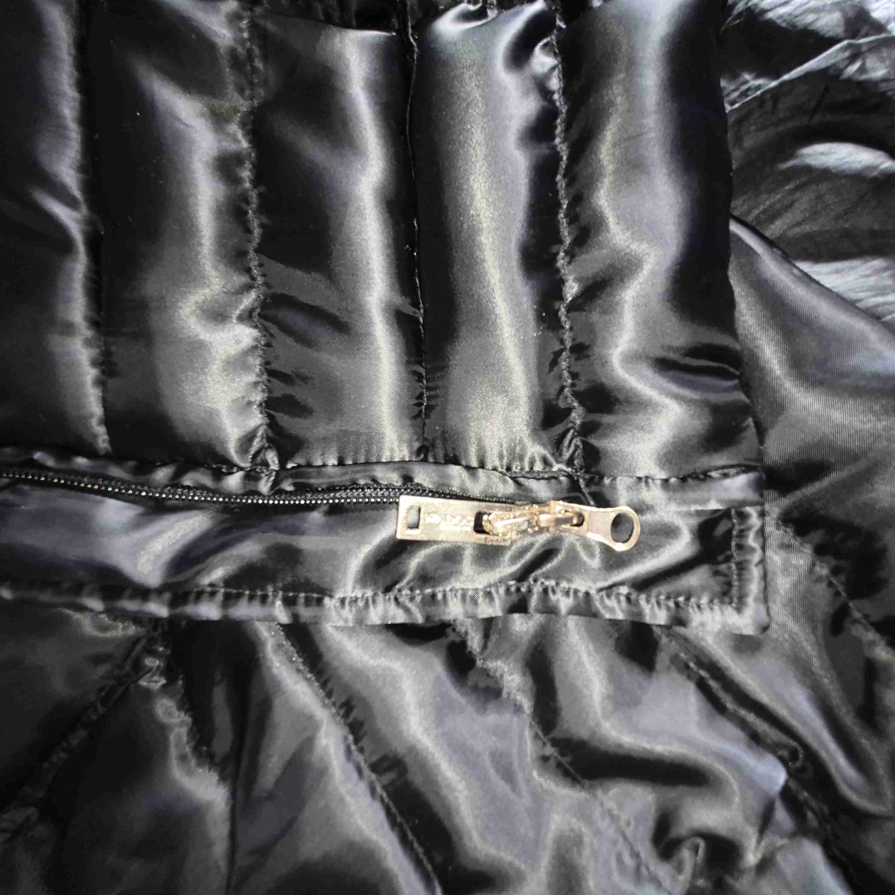 Abrigo acolchado con capucha - miniatura 6