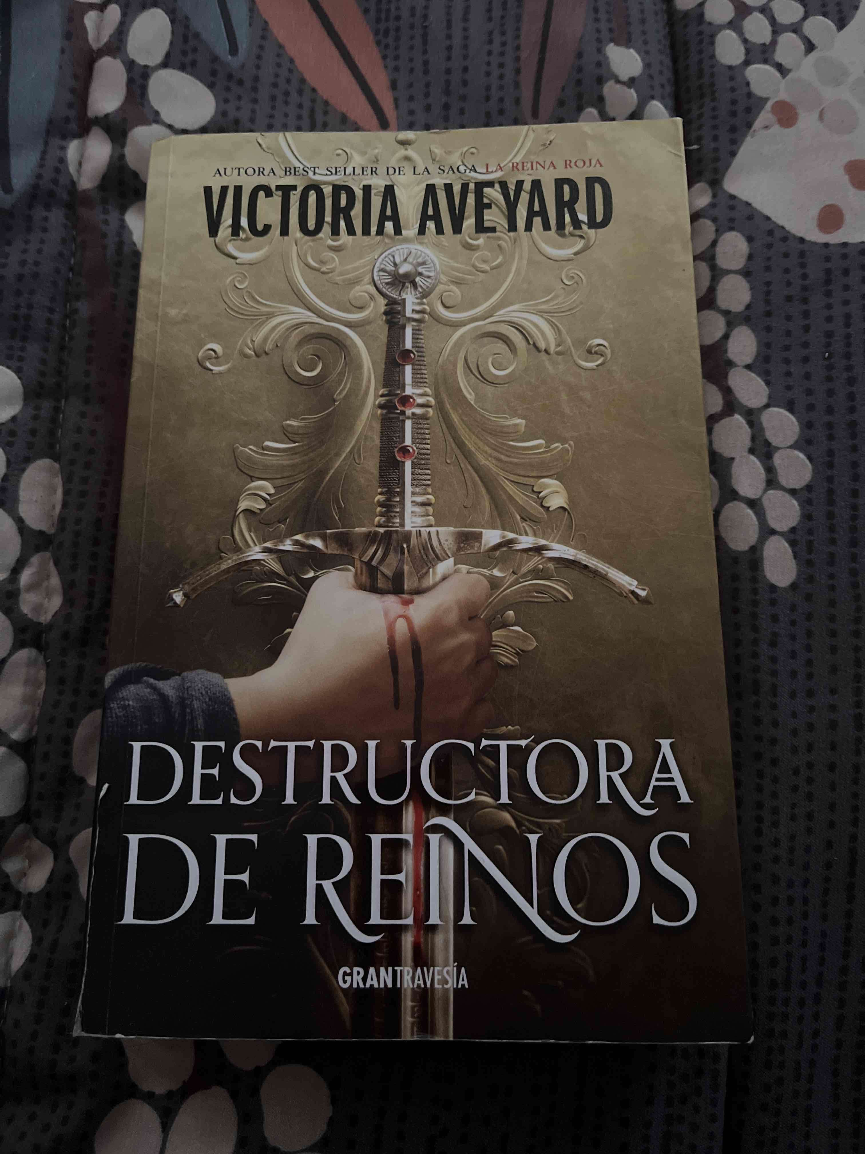 Libro 'Destructora de Reinos' de Victoria Aveyard - miniatura 1