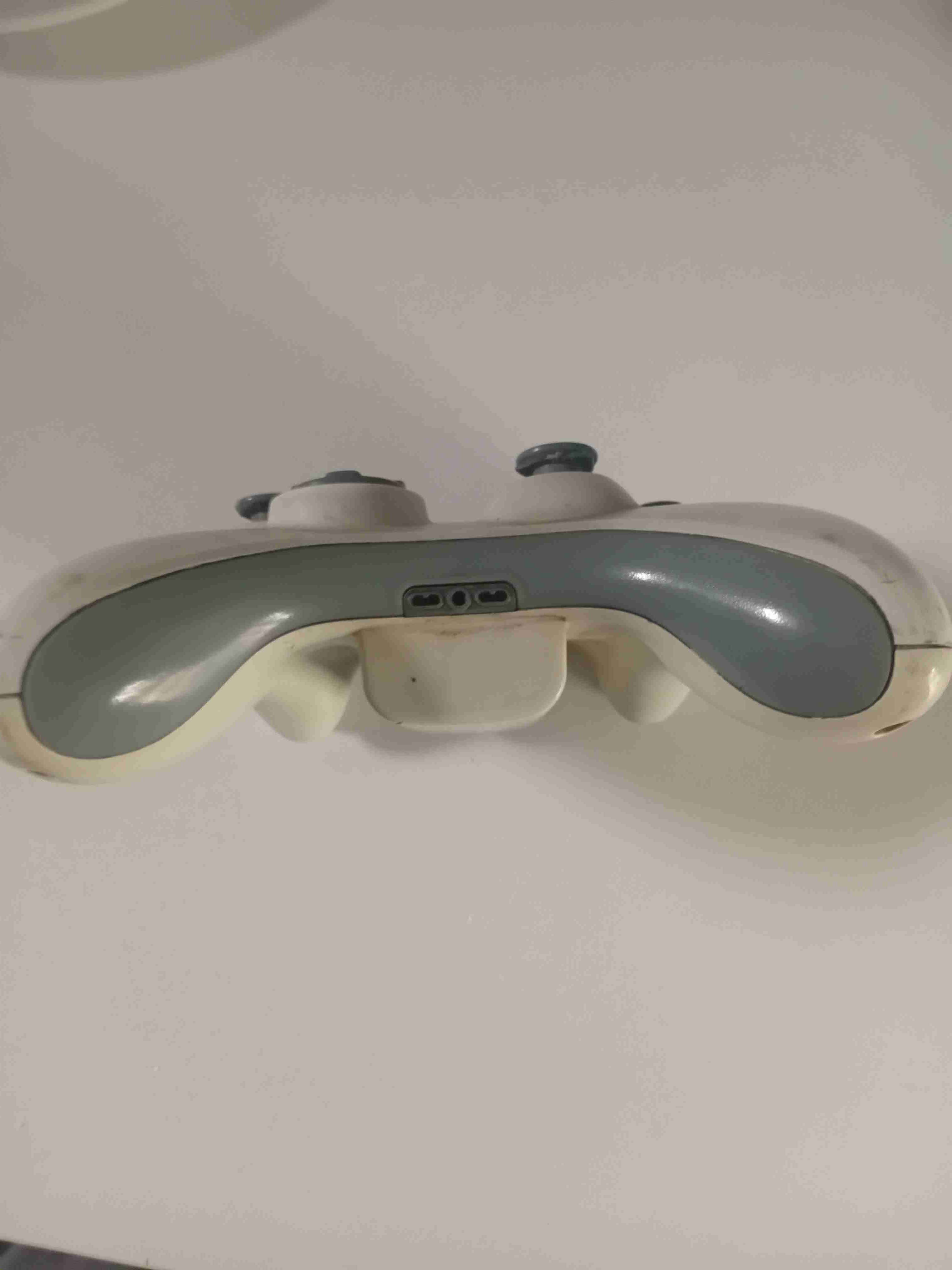 Control Xbox 360 usado - miniatura 4