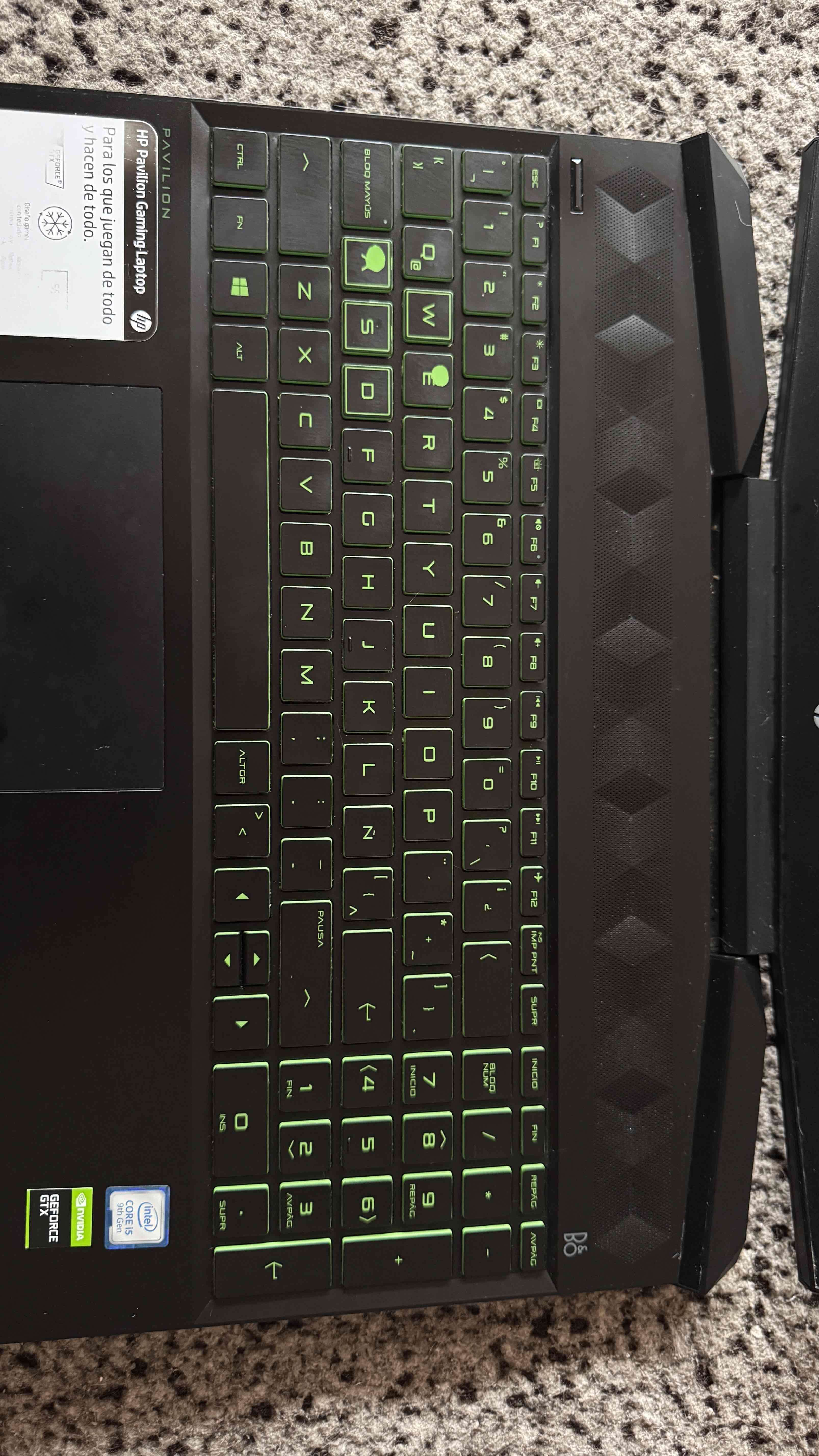 Laptop HP Pavilion gaming - miniatura 5