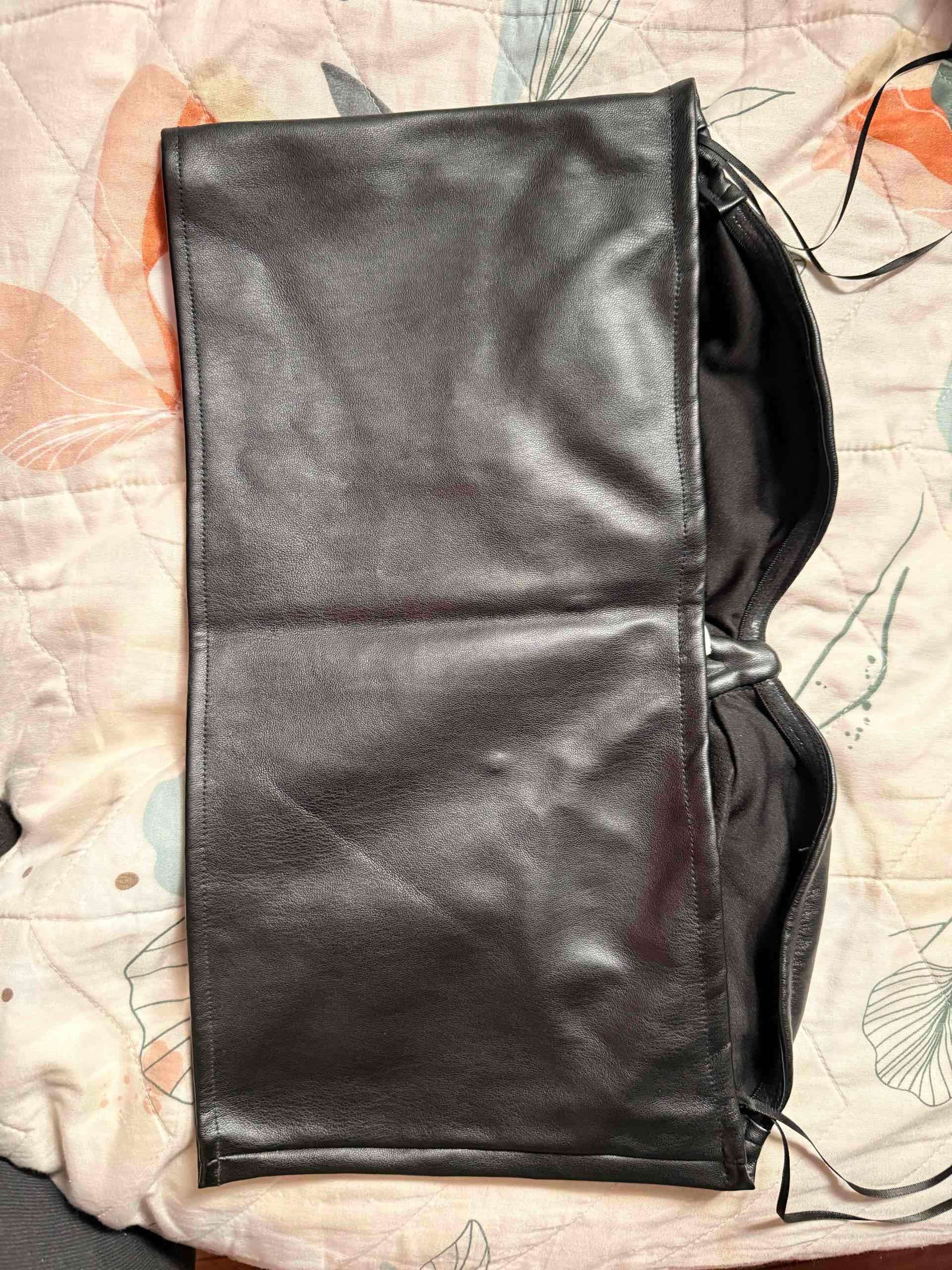 Top corset negro de cuero sintético - miniatura 3