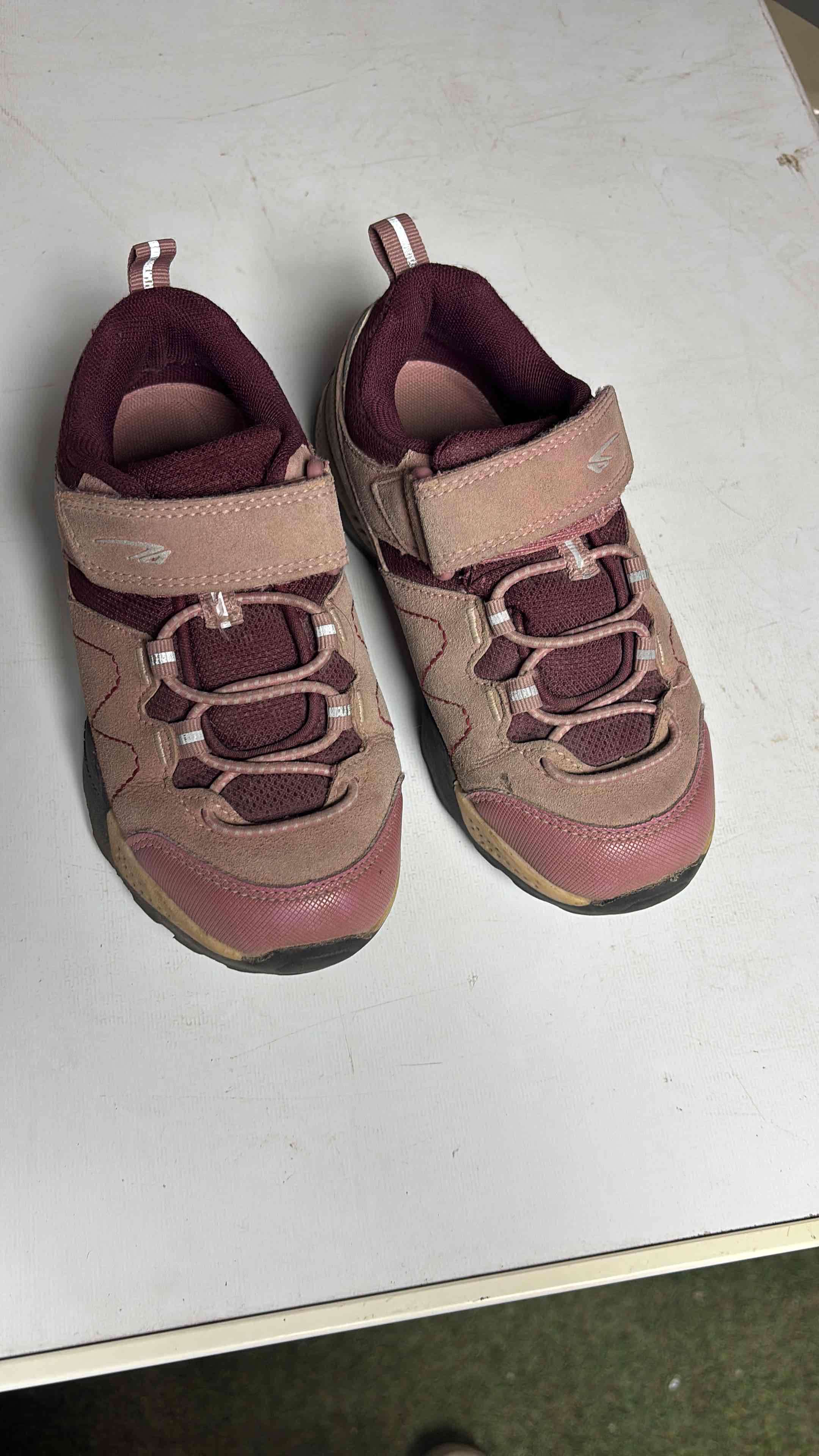 Zapatillas deportivas niña rosadas