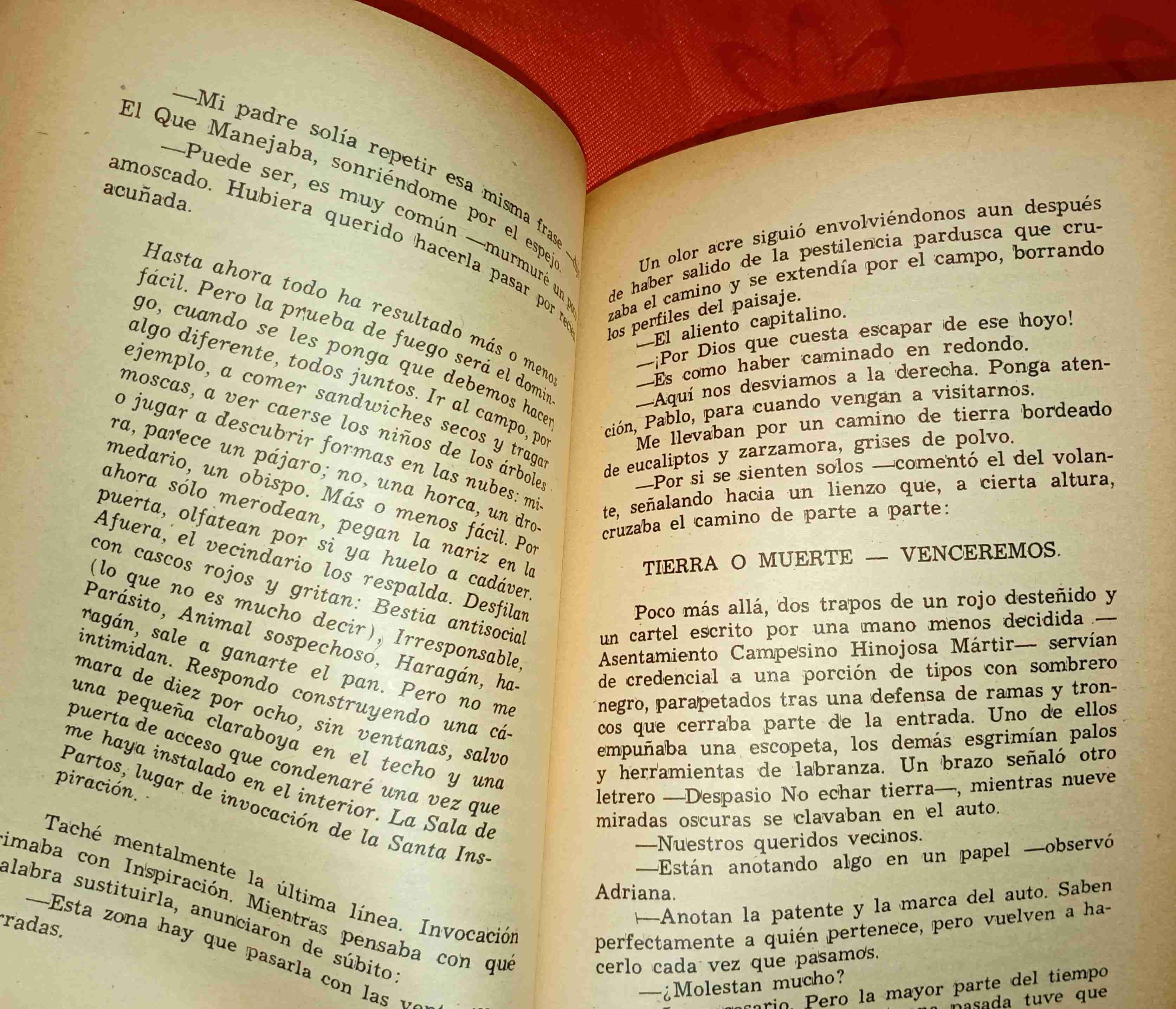 Libro 'Llegarán de Noche' - miniatura 4