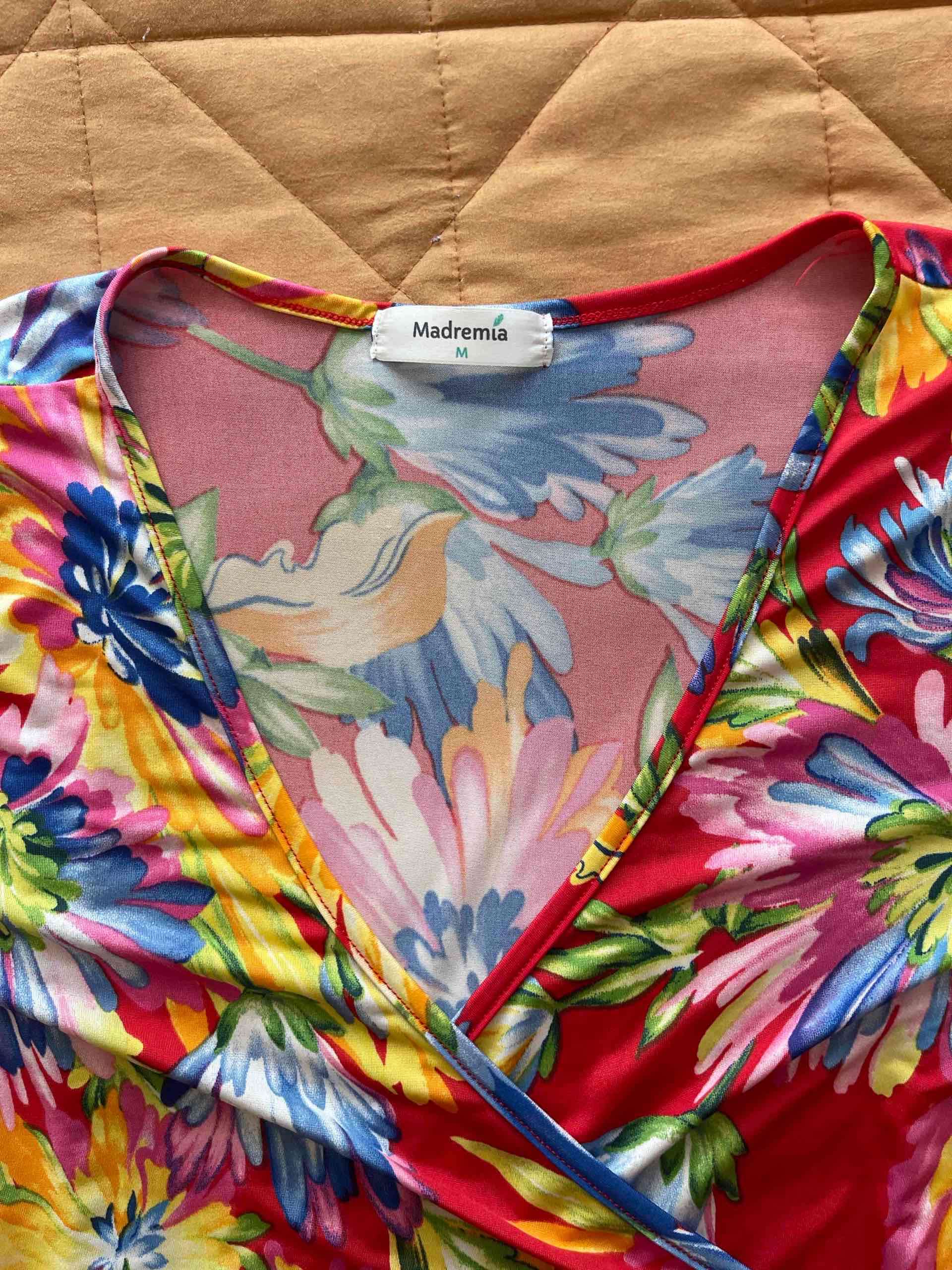 Vestido floral rojo vibrante maternal - miniatura 3