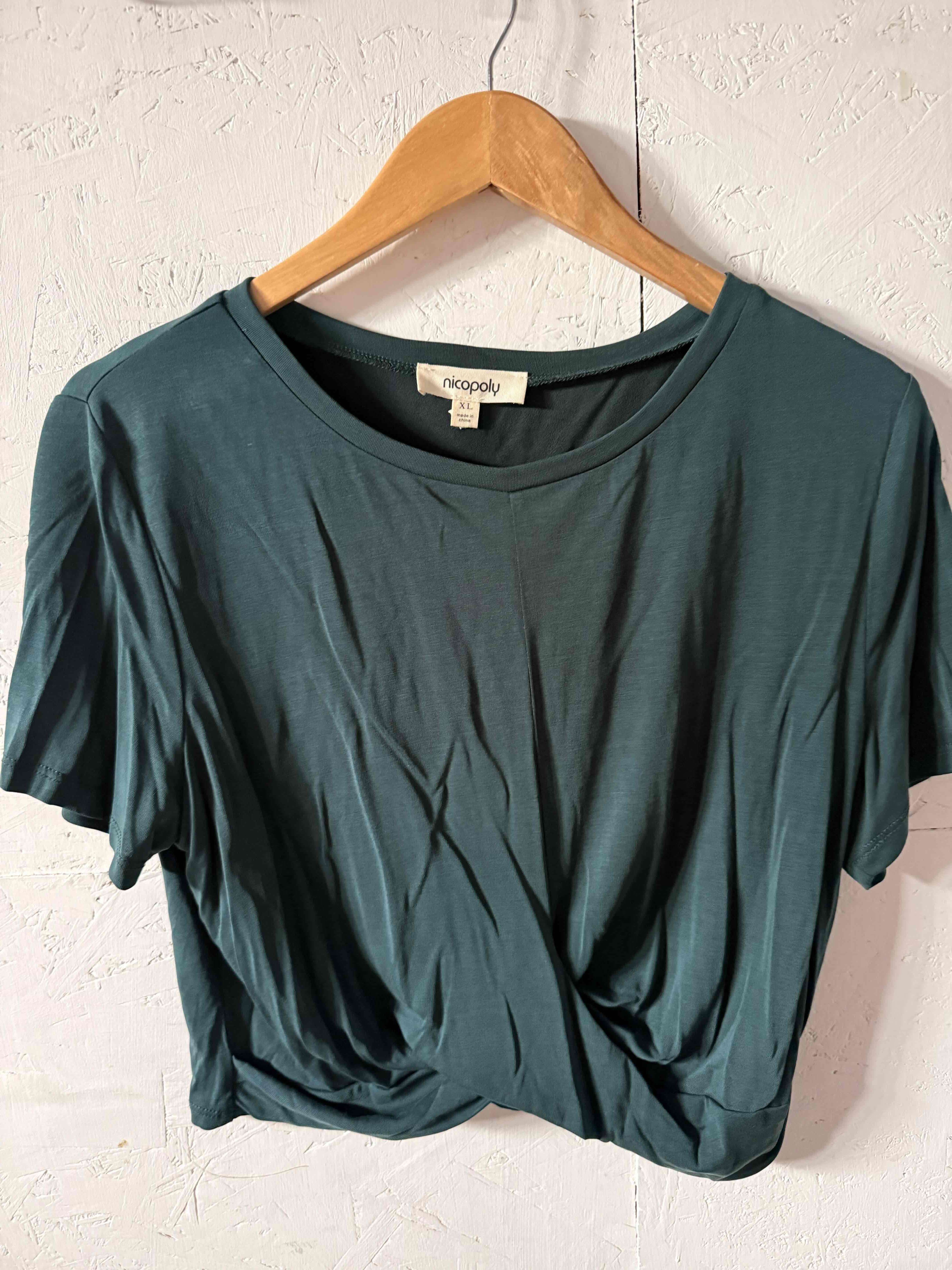 Polera verde Nicopoly XL