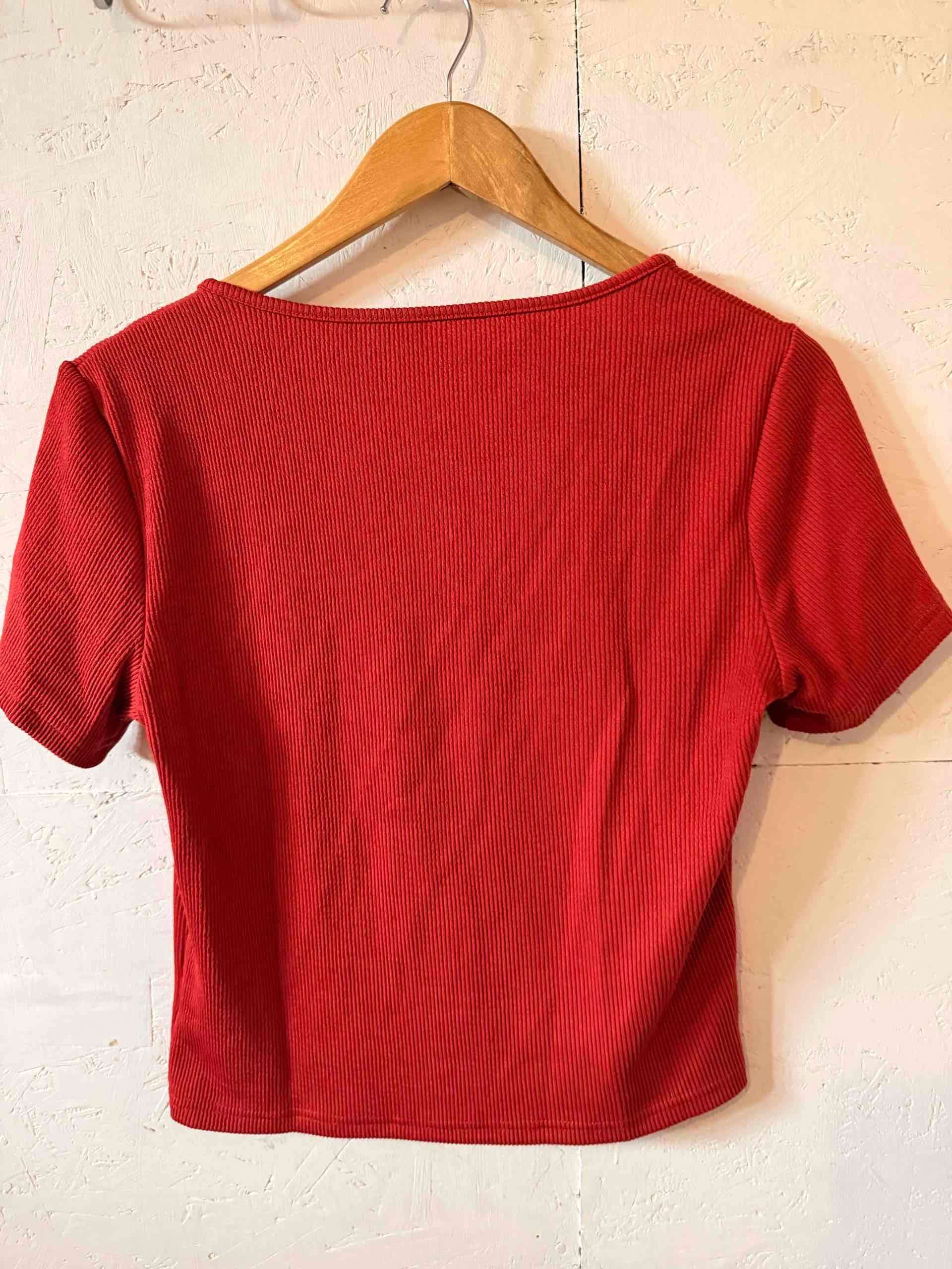 Polera roja escote corazón - miniatura 2