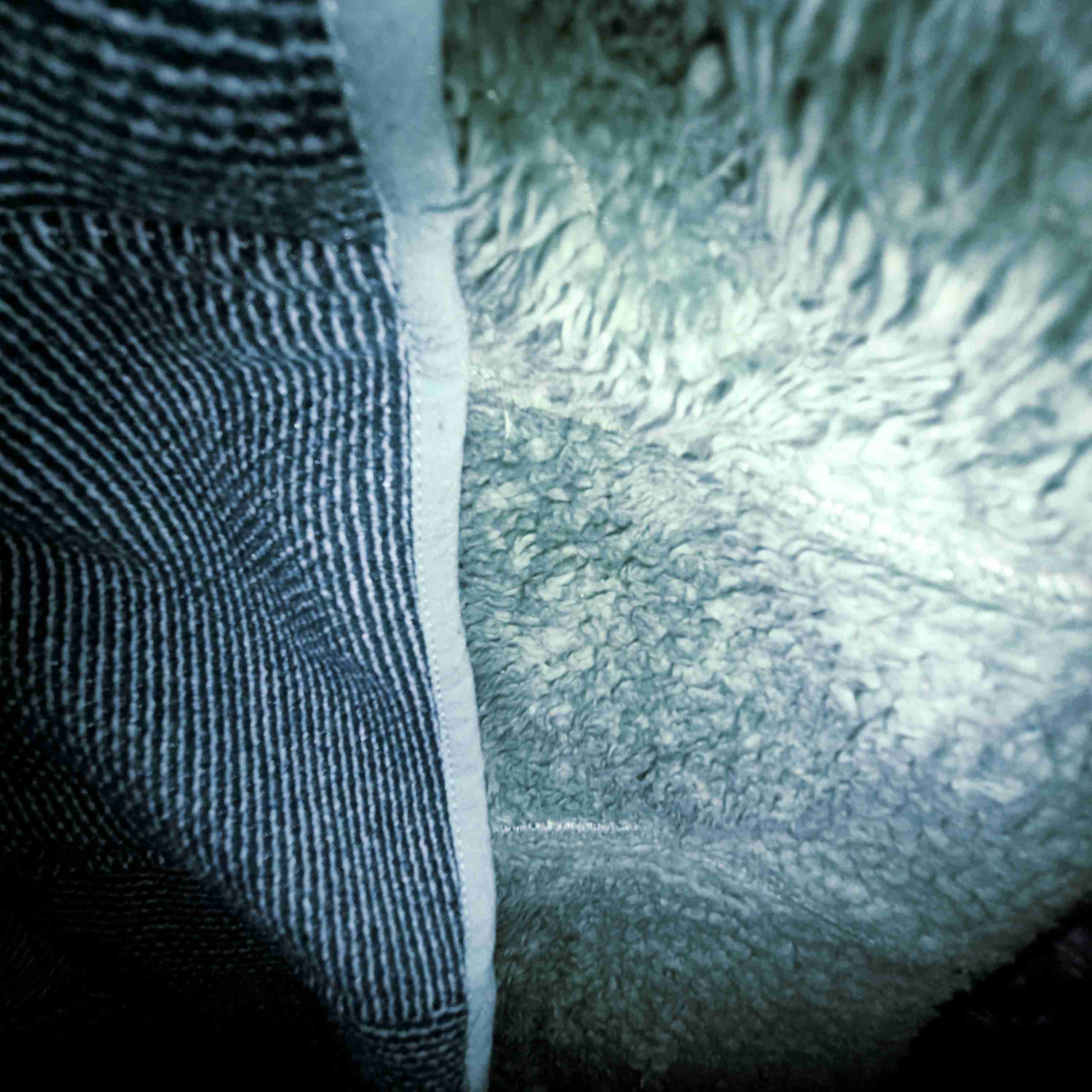 Polerón con capucha verde - miniatura 3