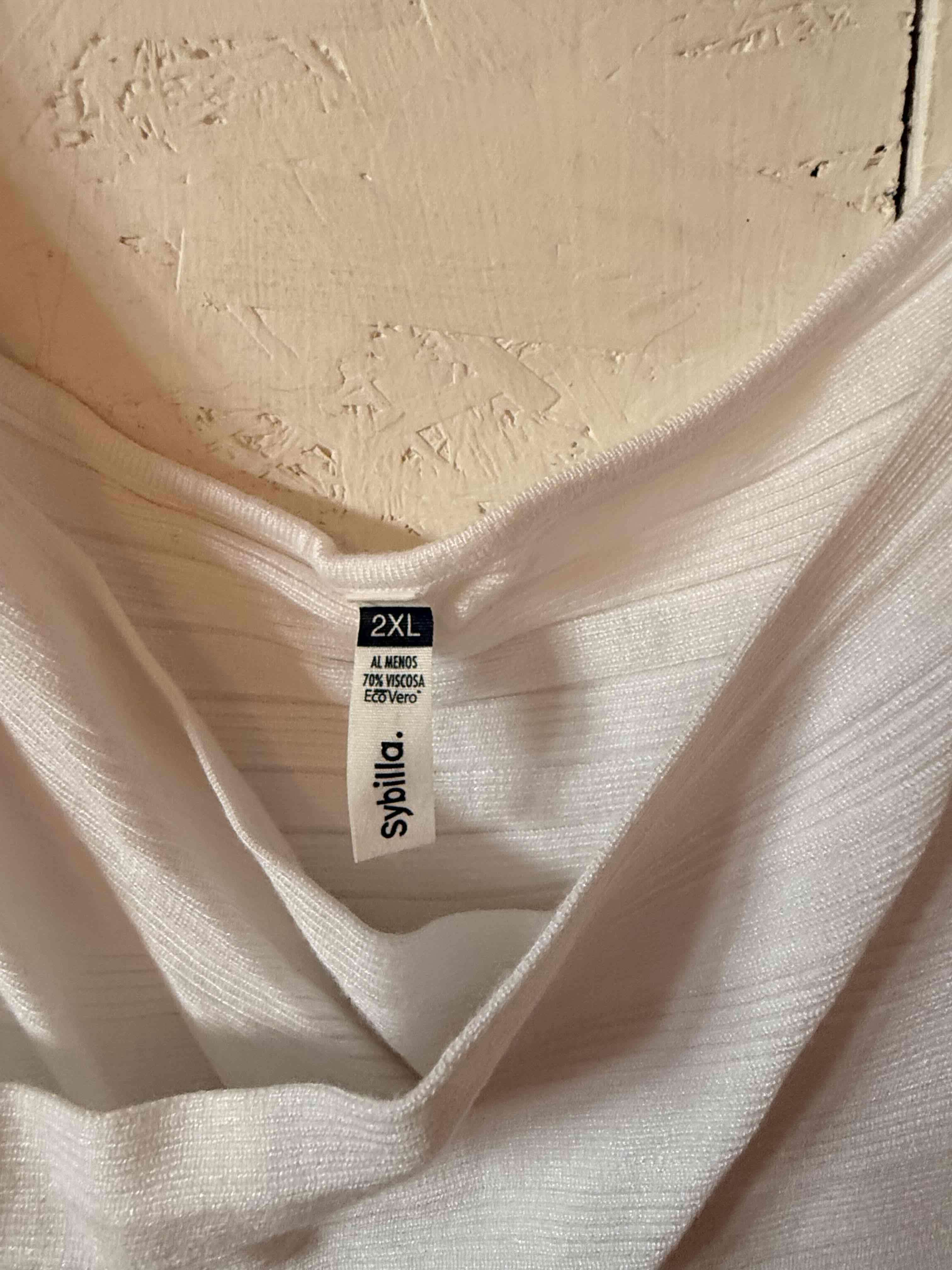 Top de Hilo blanco. Efecto cruzado - miniatura 2