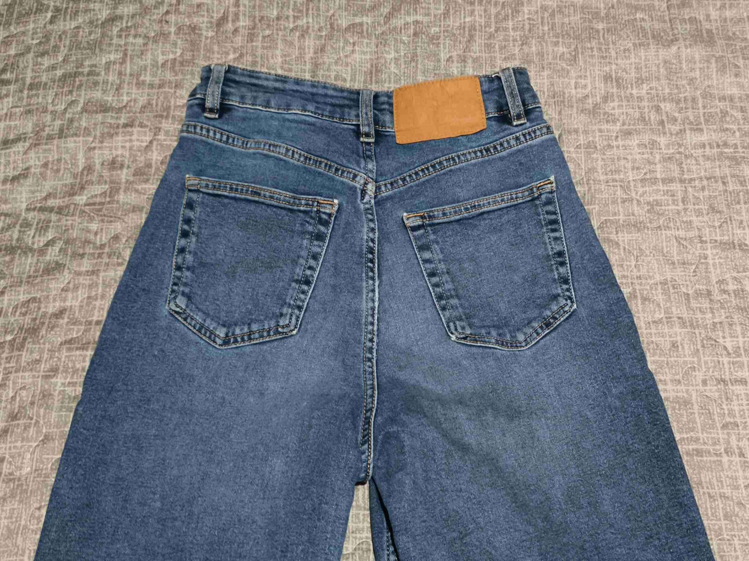 Jeans azul de mezclilla - miniatura 2