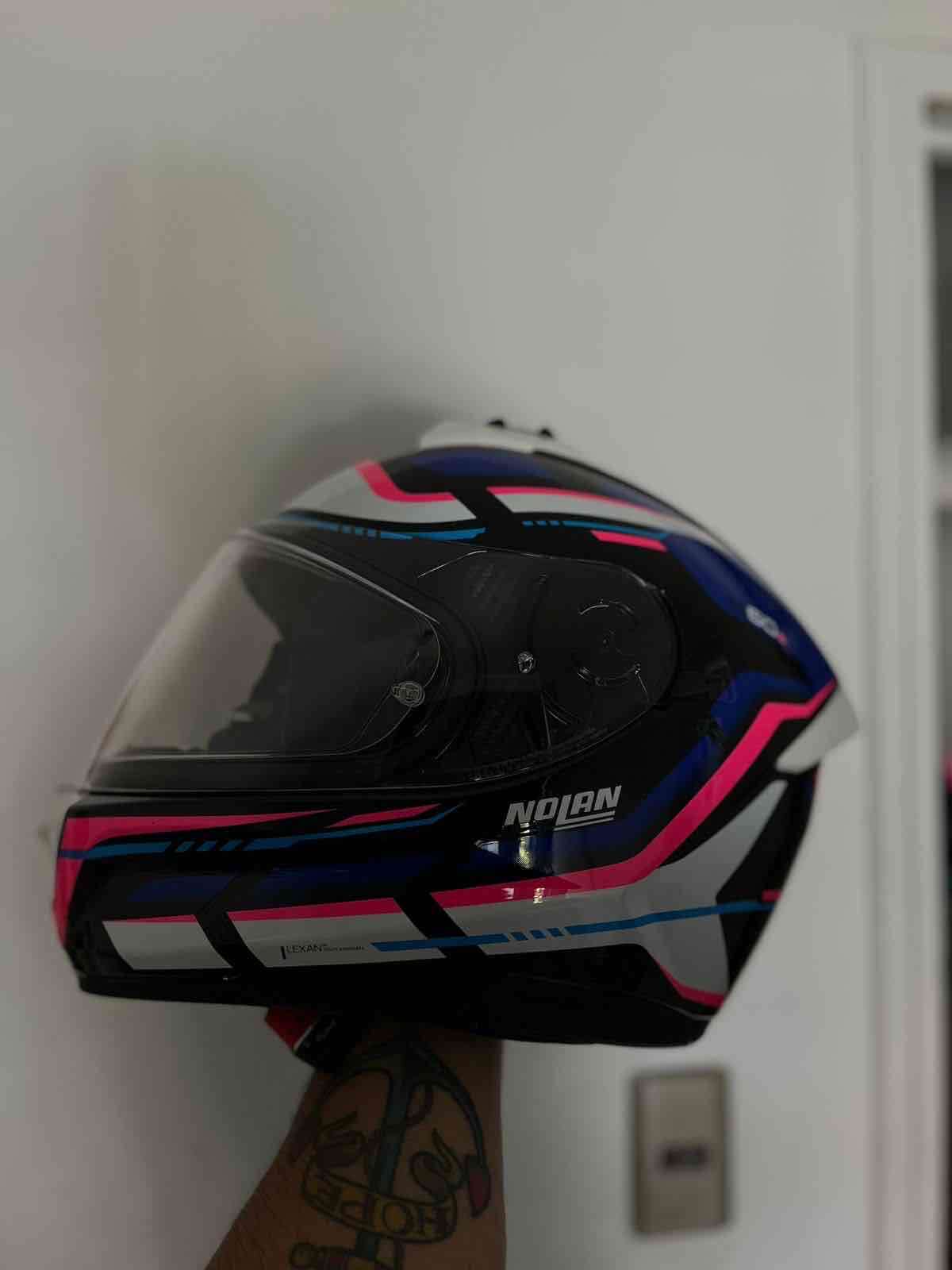 Casco Nolan diseño moderno - miniatura 2