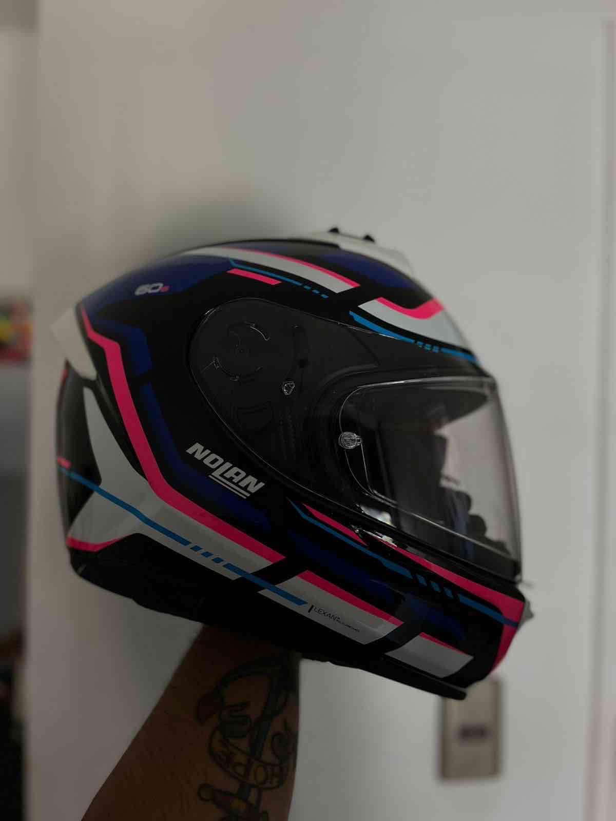 Casco Nolan diseño moderno - miniatura 4