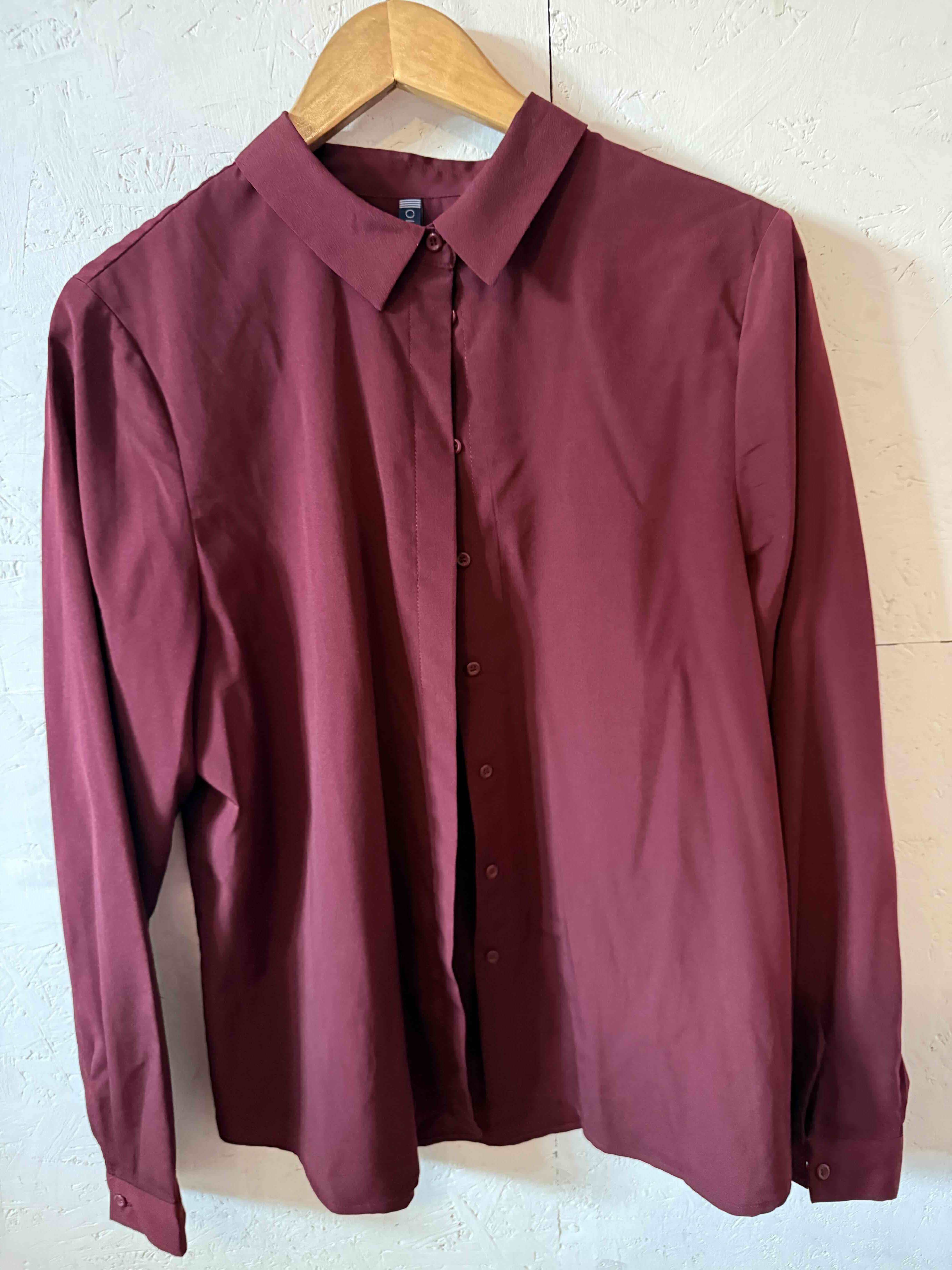 Camisa burdeo de manga larga