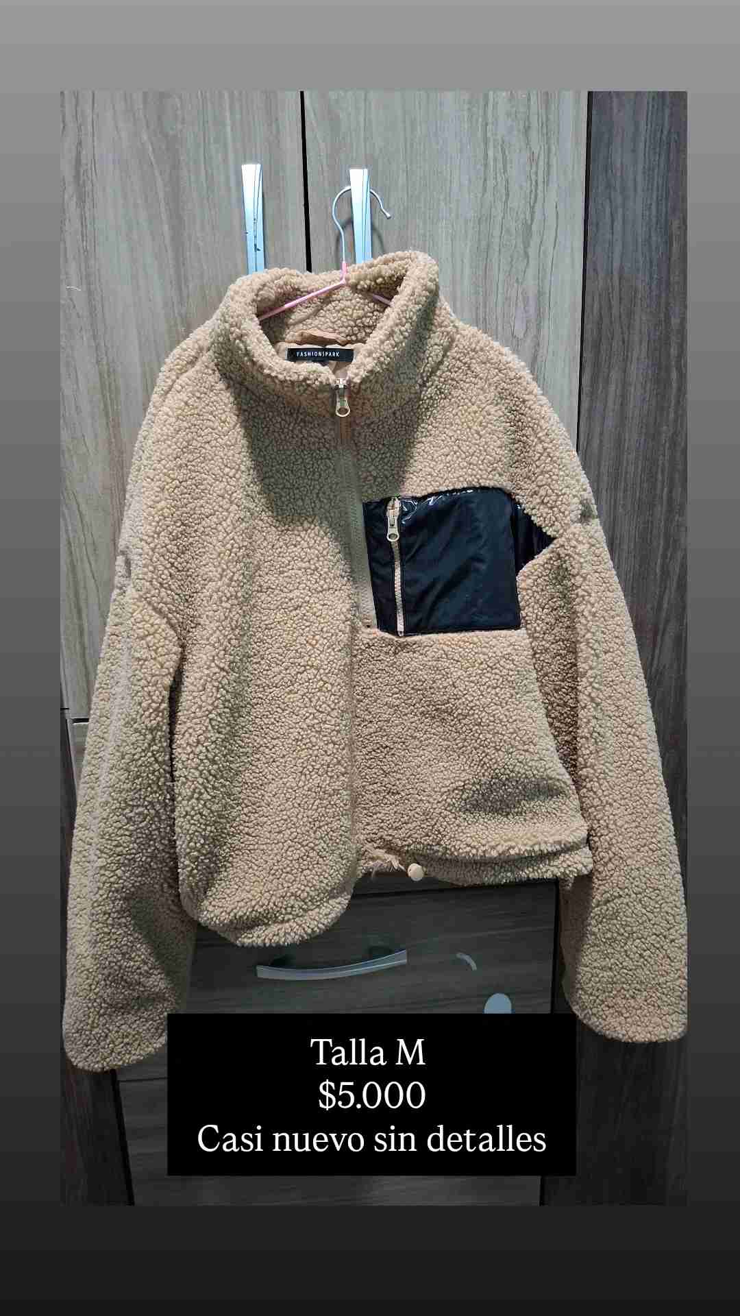 Chaqueta beige abrigada