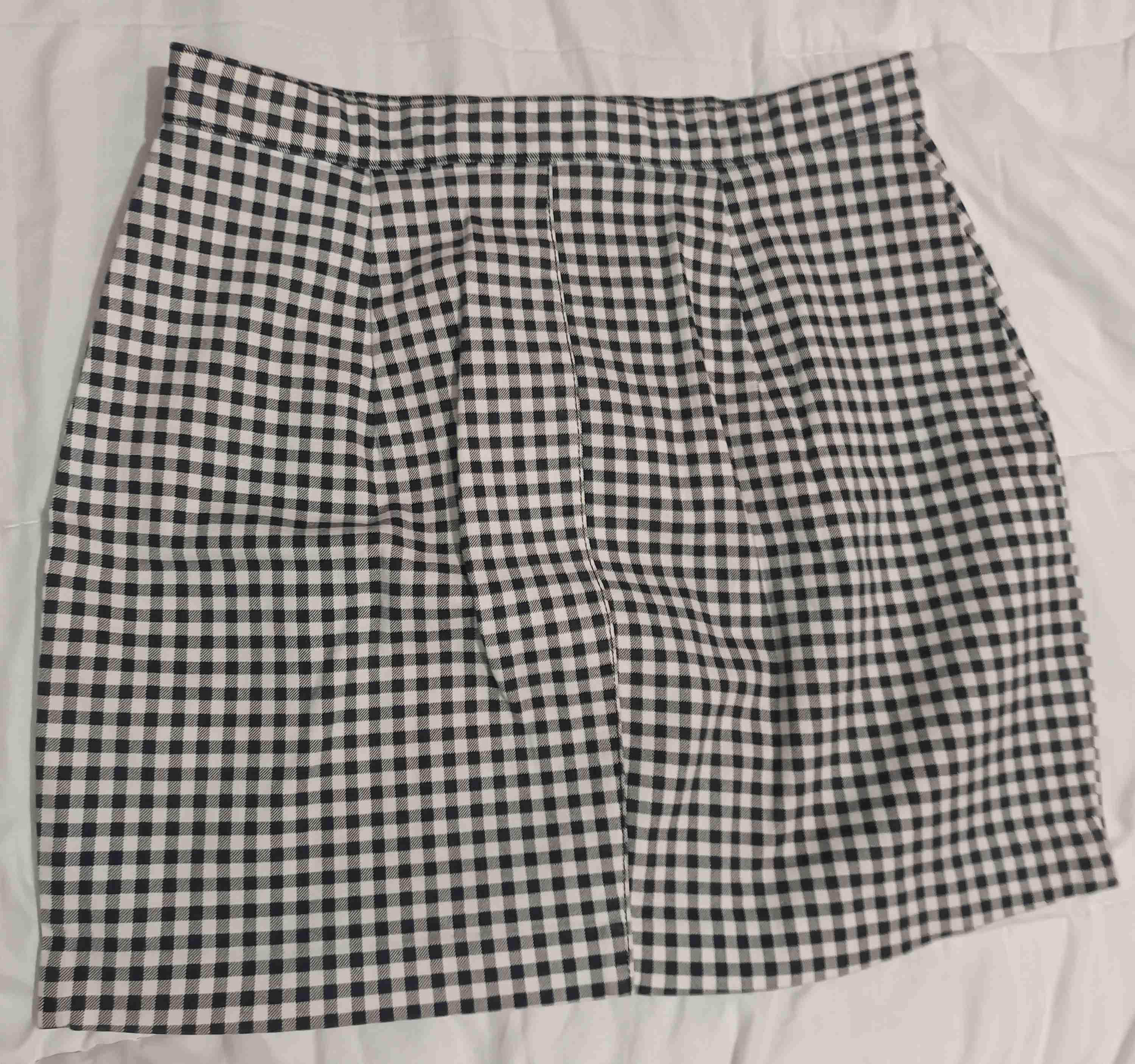 Falda a cuadros con botones - miniatura 2