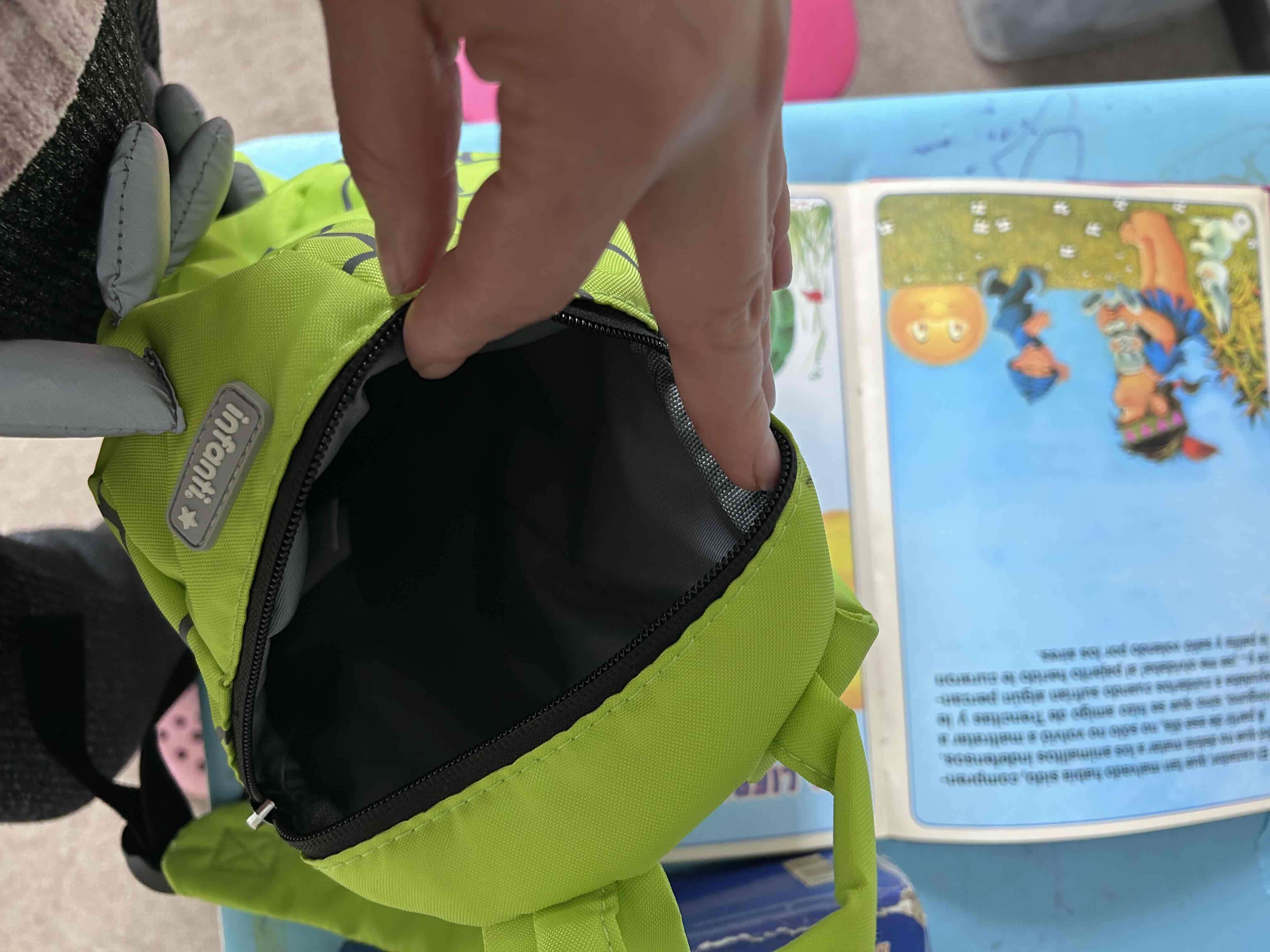 Mochila infantil dinosaurio verde - miniatura 2