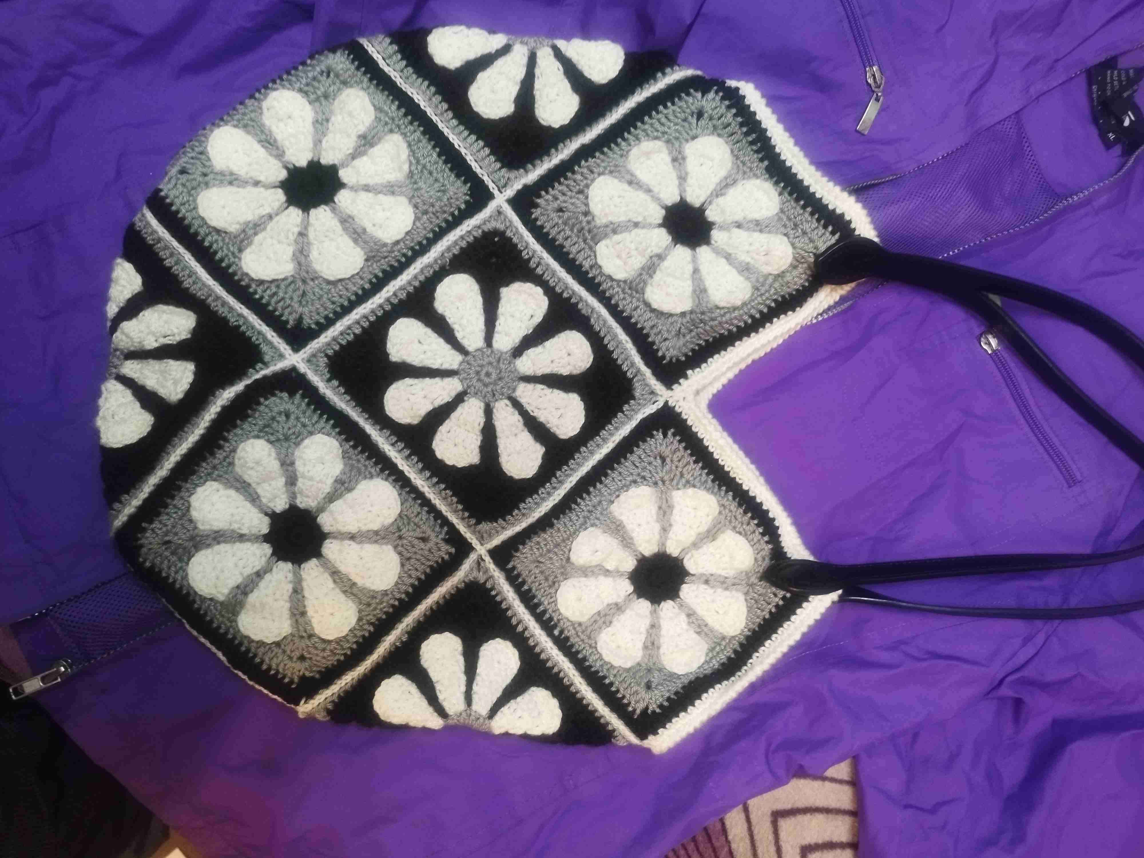 Bolso tejido con flores - miniatura 1