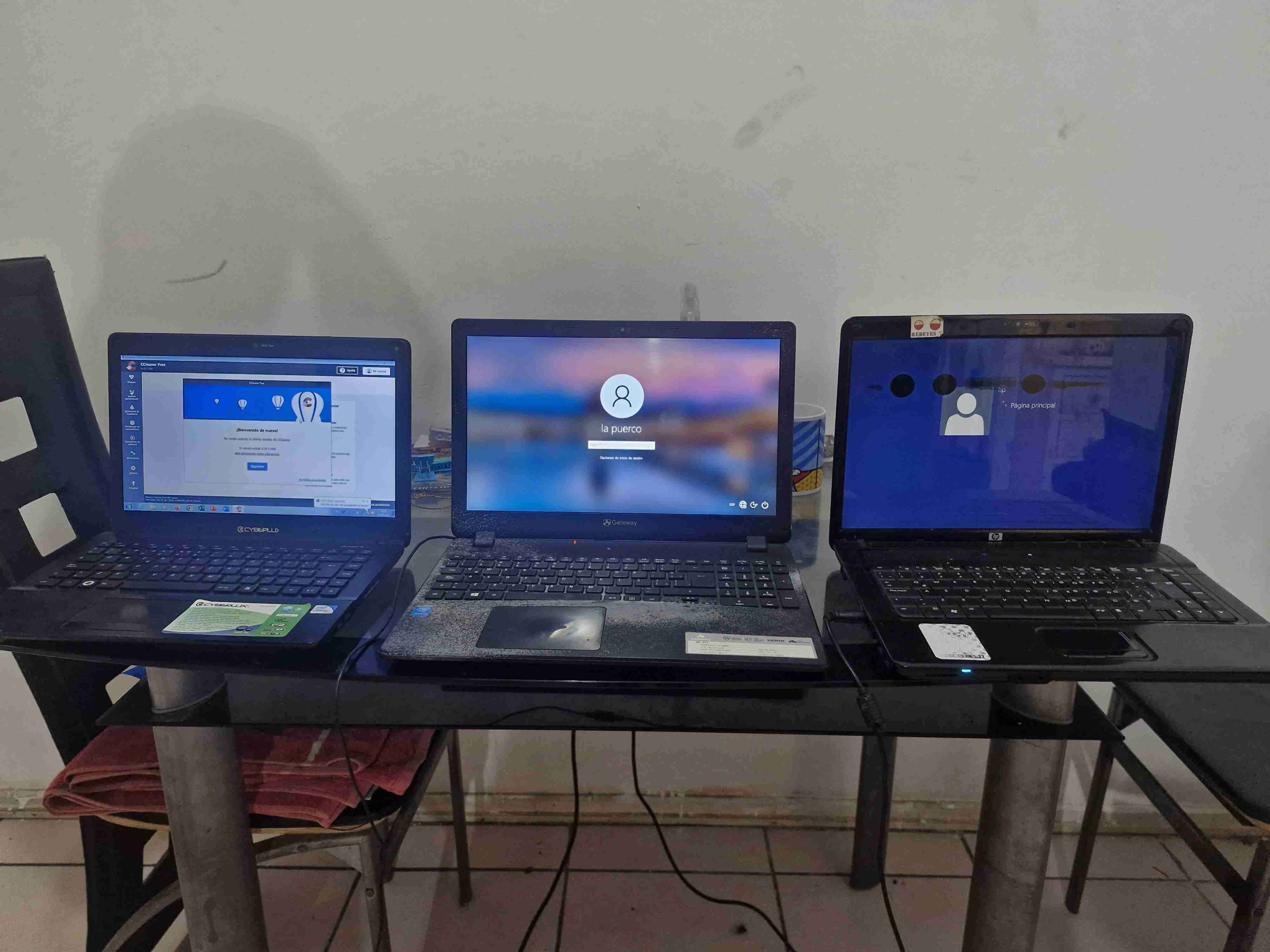 Laptop Cyberlux usada en buen estado - miniatura 2