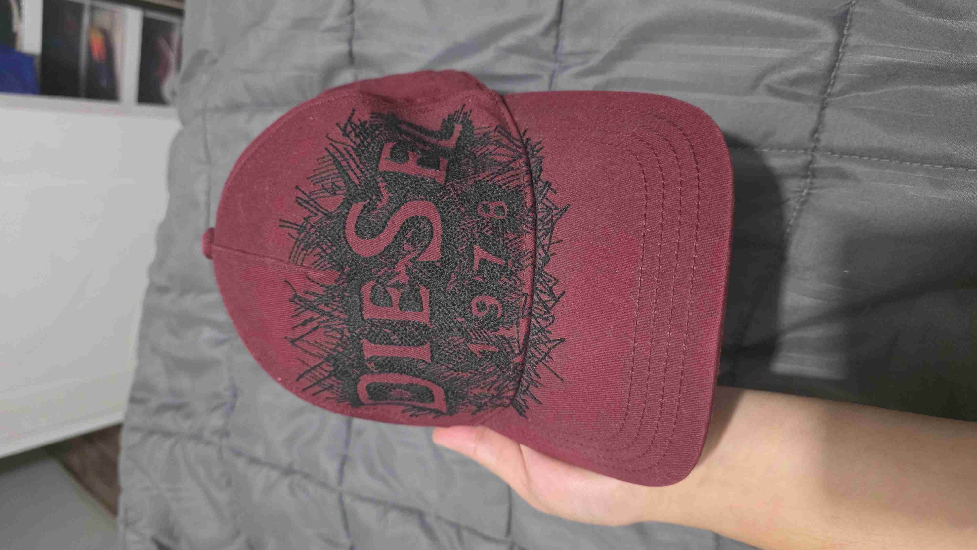 Gorra burdeos Diesel 1978 - miniatura 1