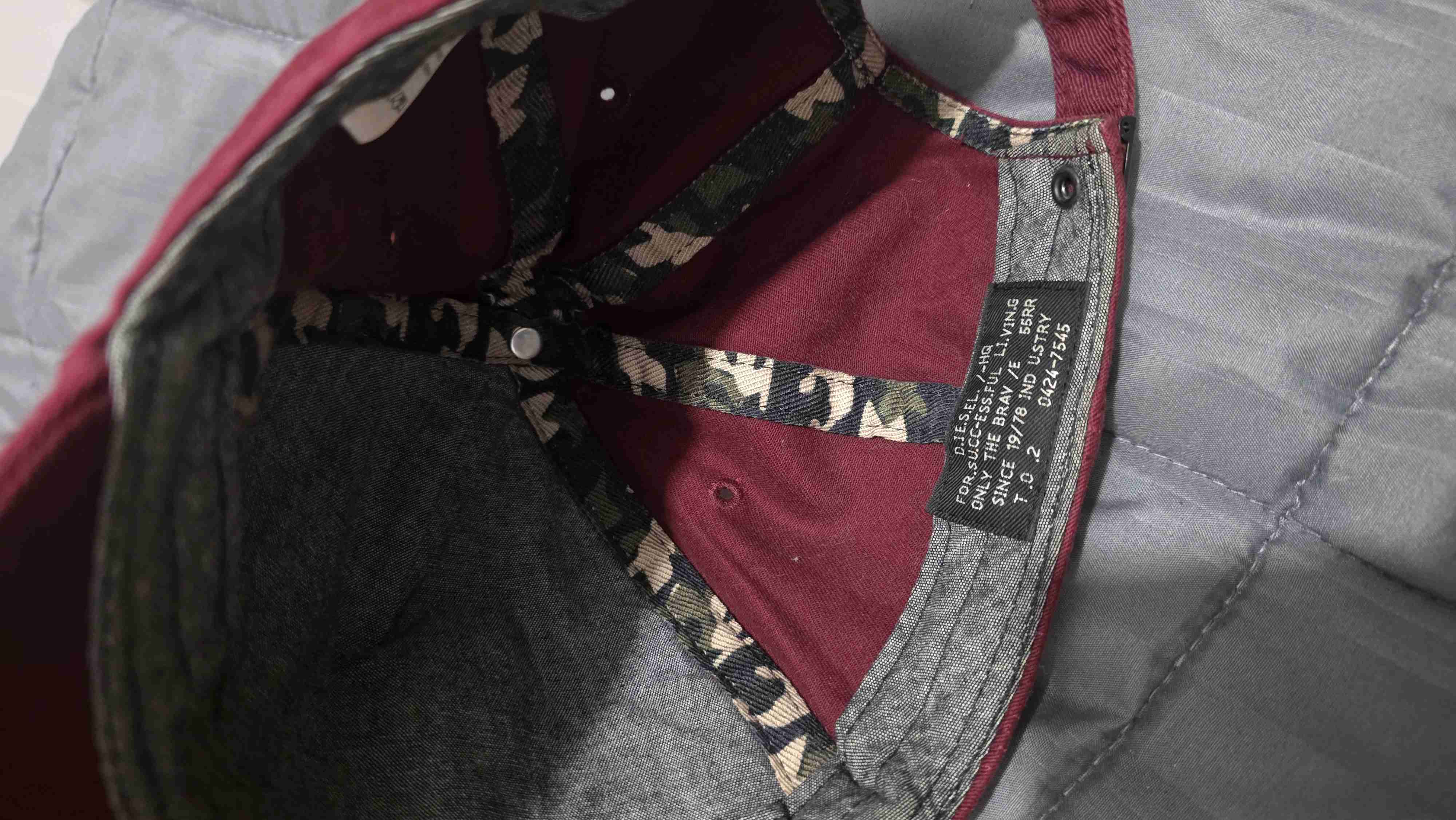 Gorra burdeos Diesel 1978 - miniatura 5