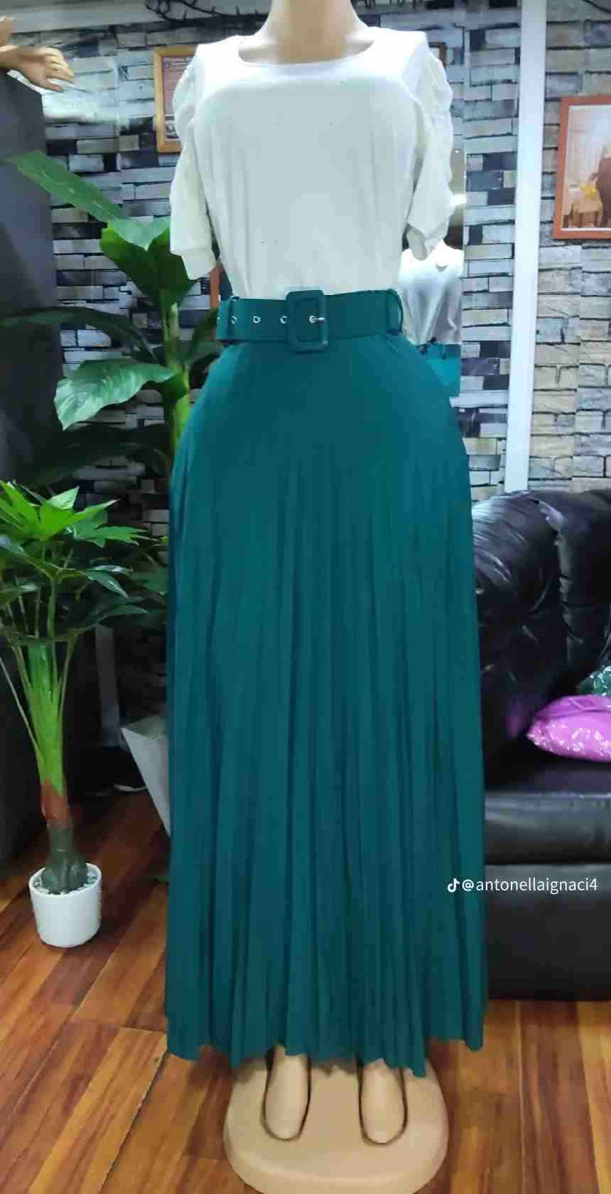 Falda plisada  con cinturón - miniatura 2