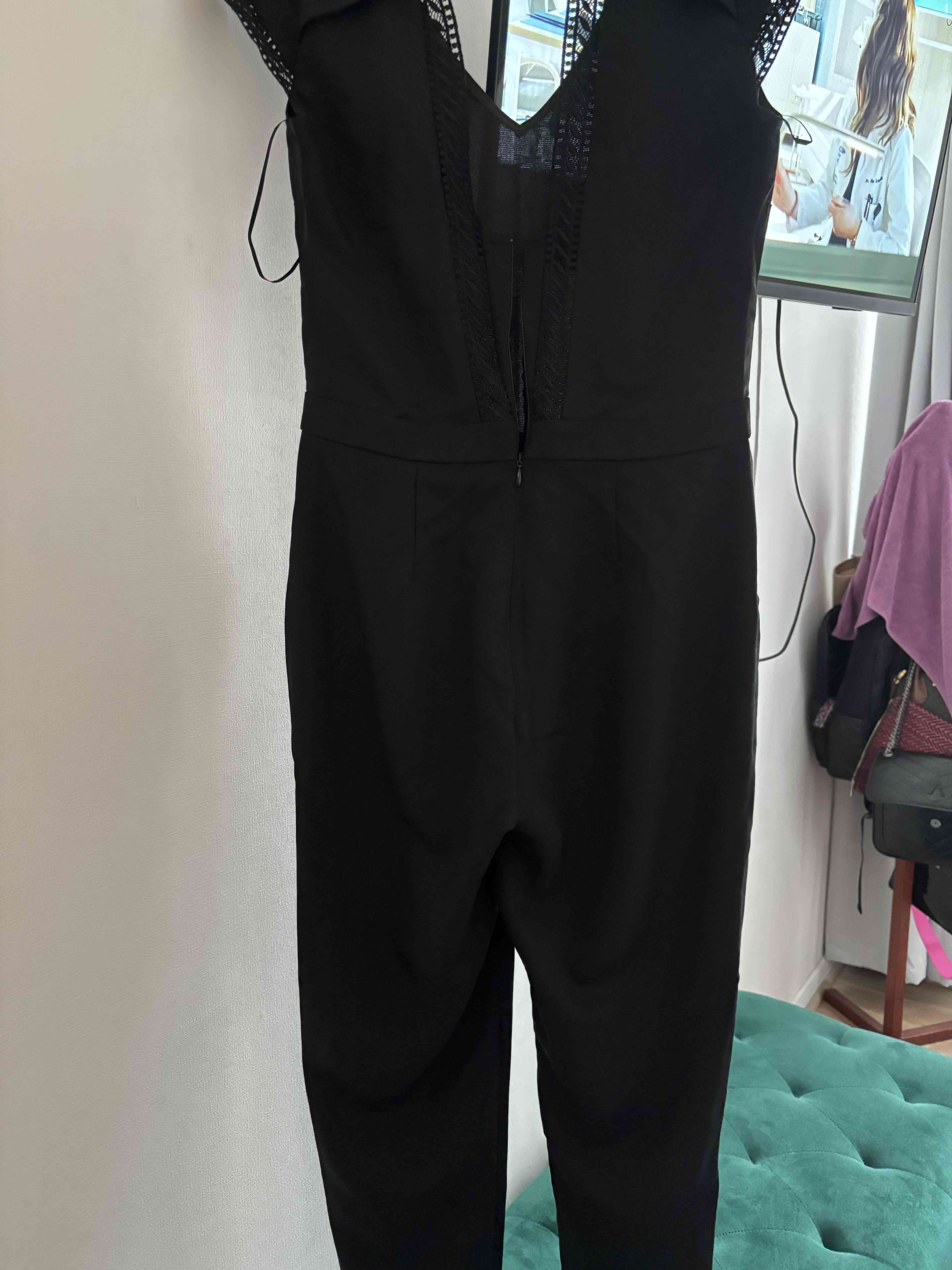 Enterito negro con encaje - miniatura 2