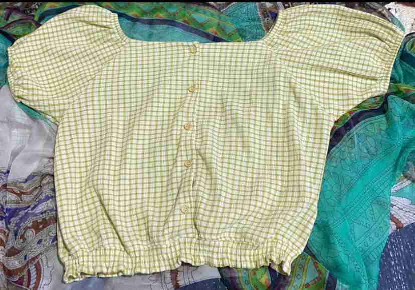 Blusa de cuadros verde amarilla