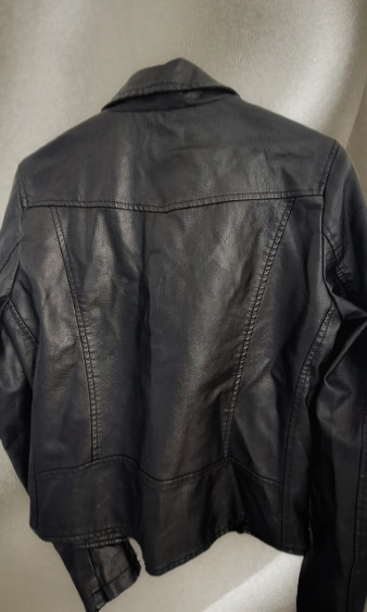 Chaqueta de cuero negra - miniatura 5