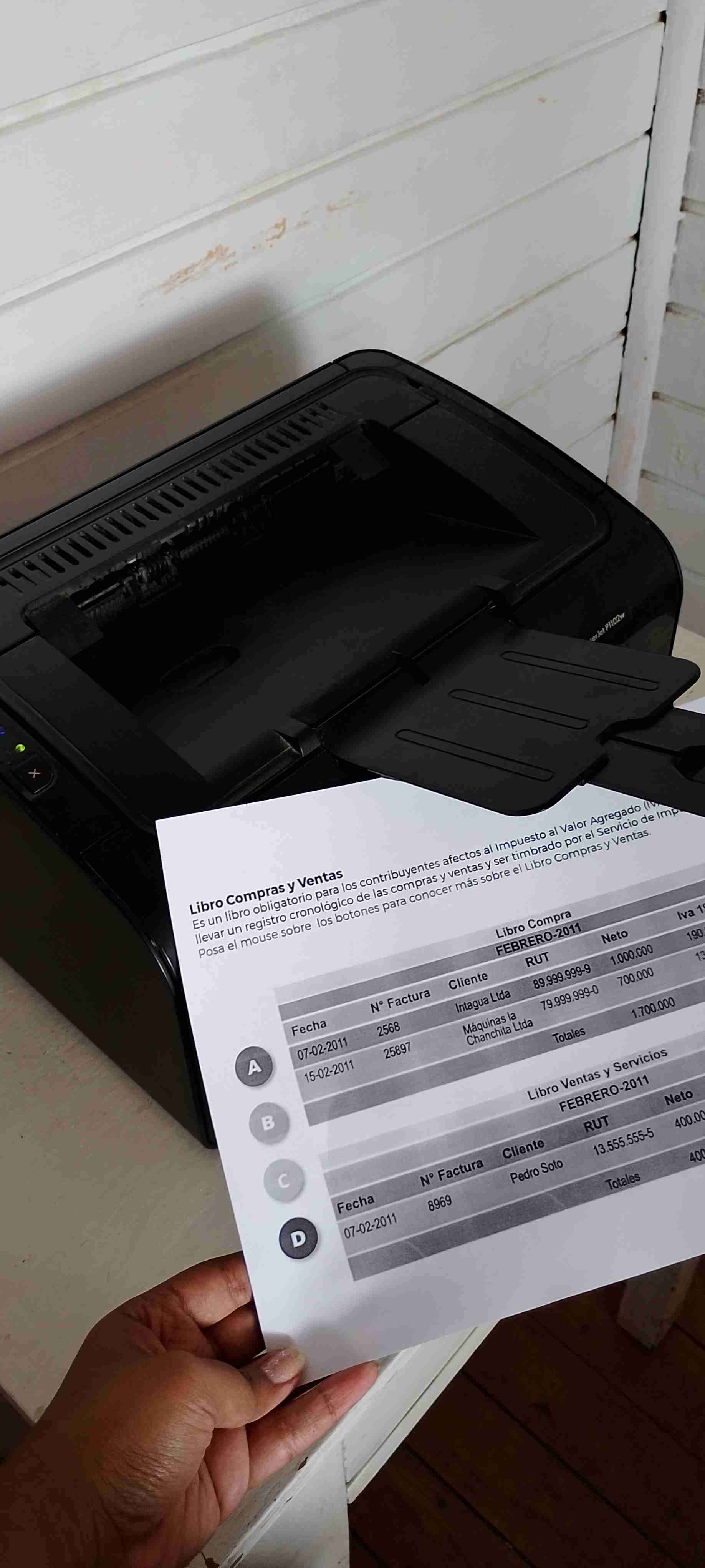 Impresora HP LaserJet P1102w - miniatura 2