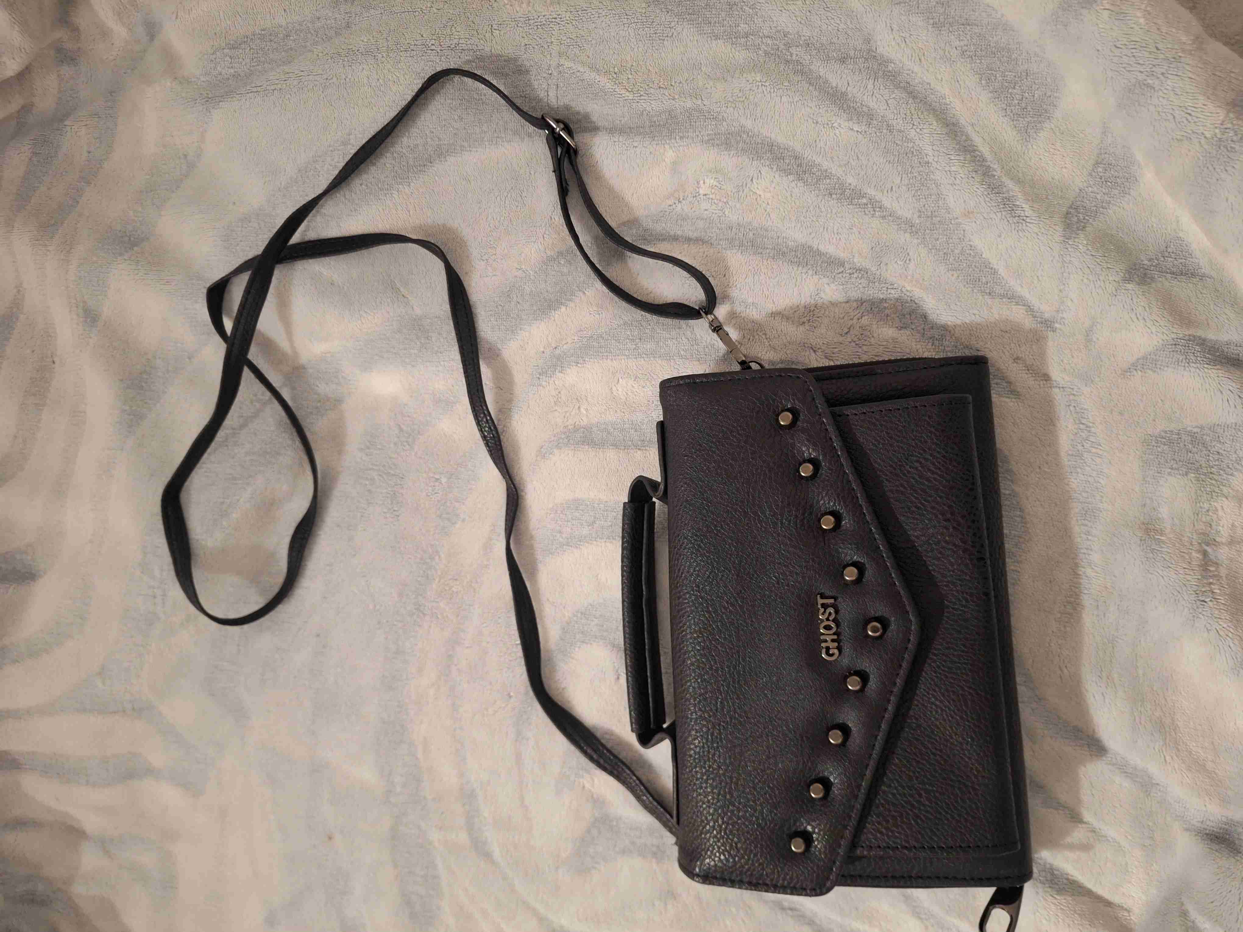 Cartera negra Ghost con tachas - miniatura 2