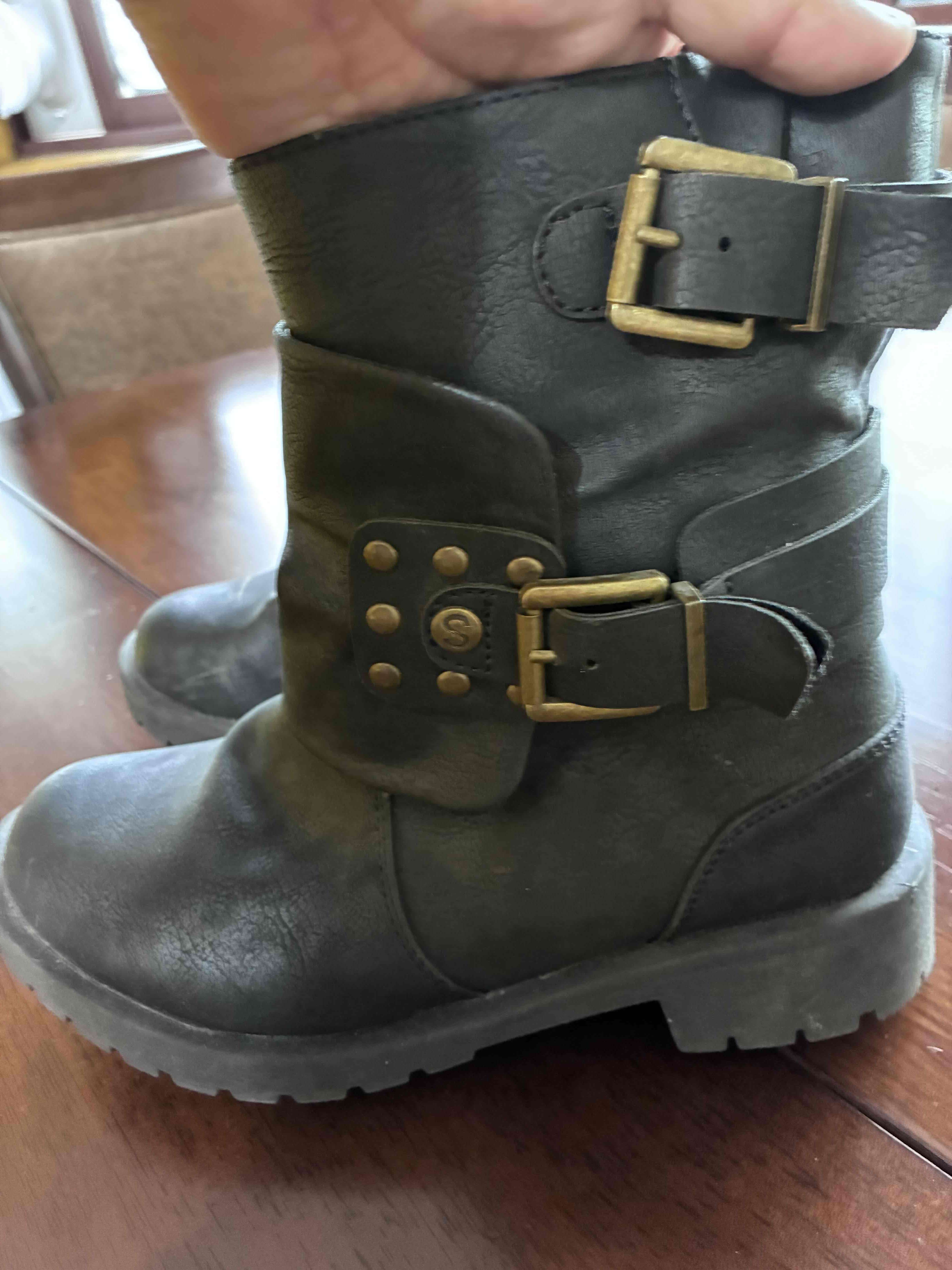 Botines negros con hebillas - miniatura 3