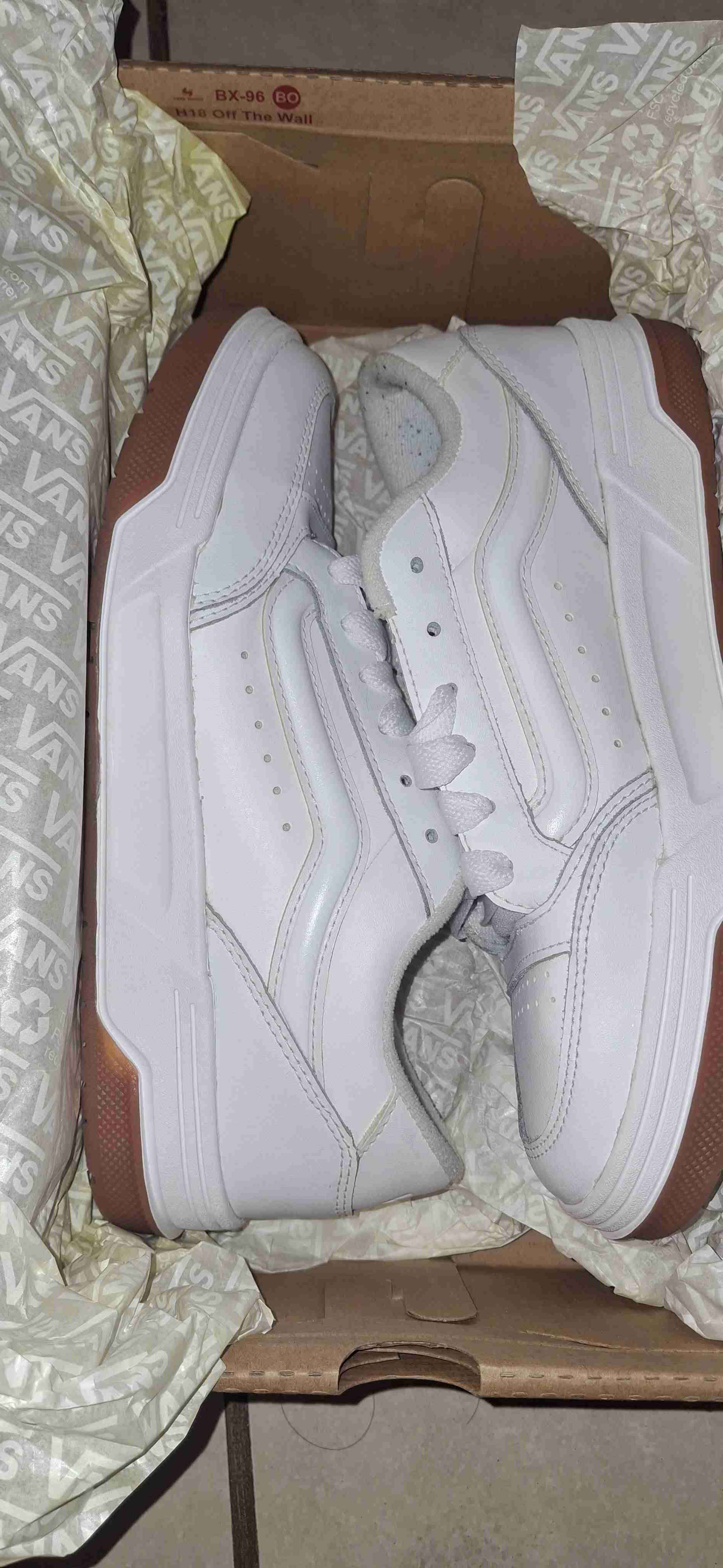 Caja de zapato Vans con poco uso - miniatura 2