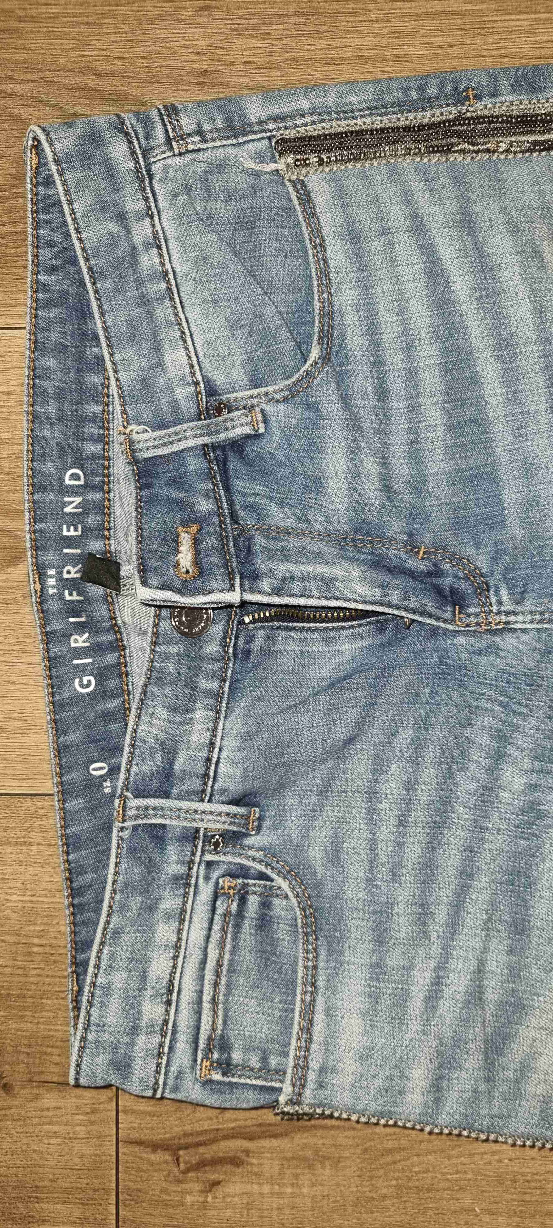 Jeans girlfriend azul con cierre - miniatura 4