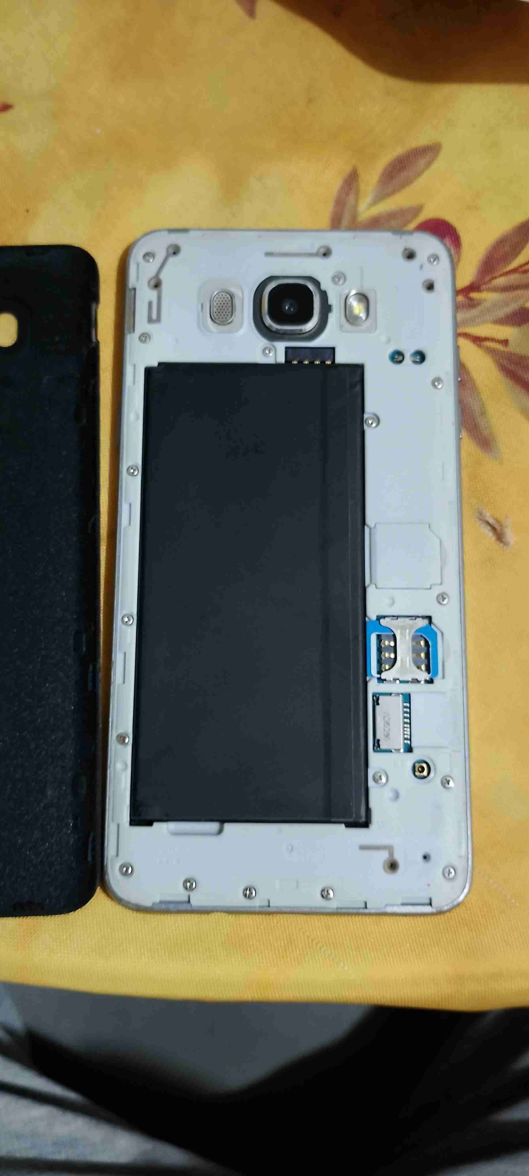 Smartphone Samsung usado - miniatura 3