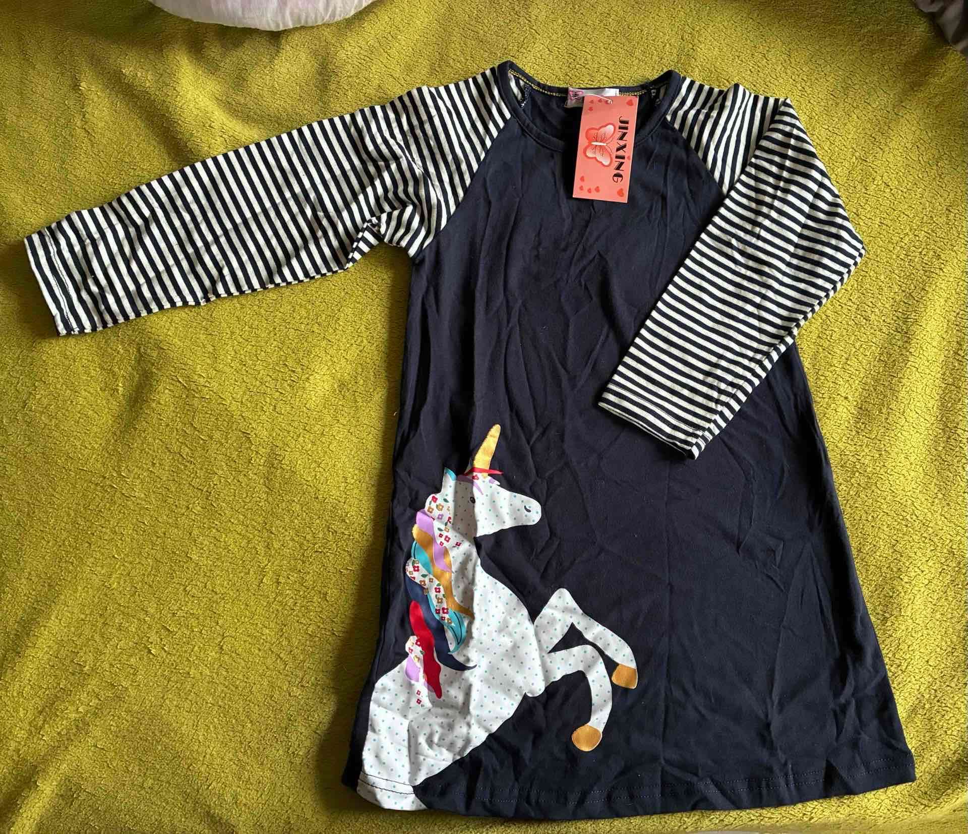 Vestido de niña unicornio azul