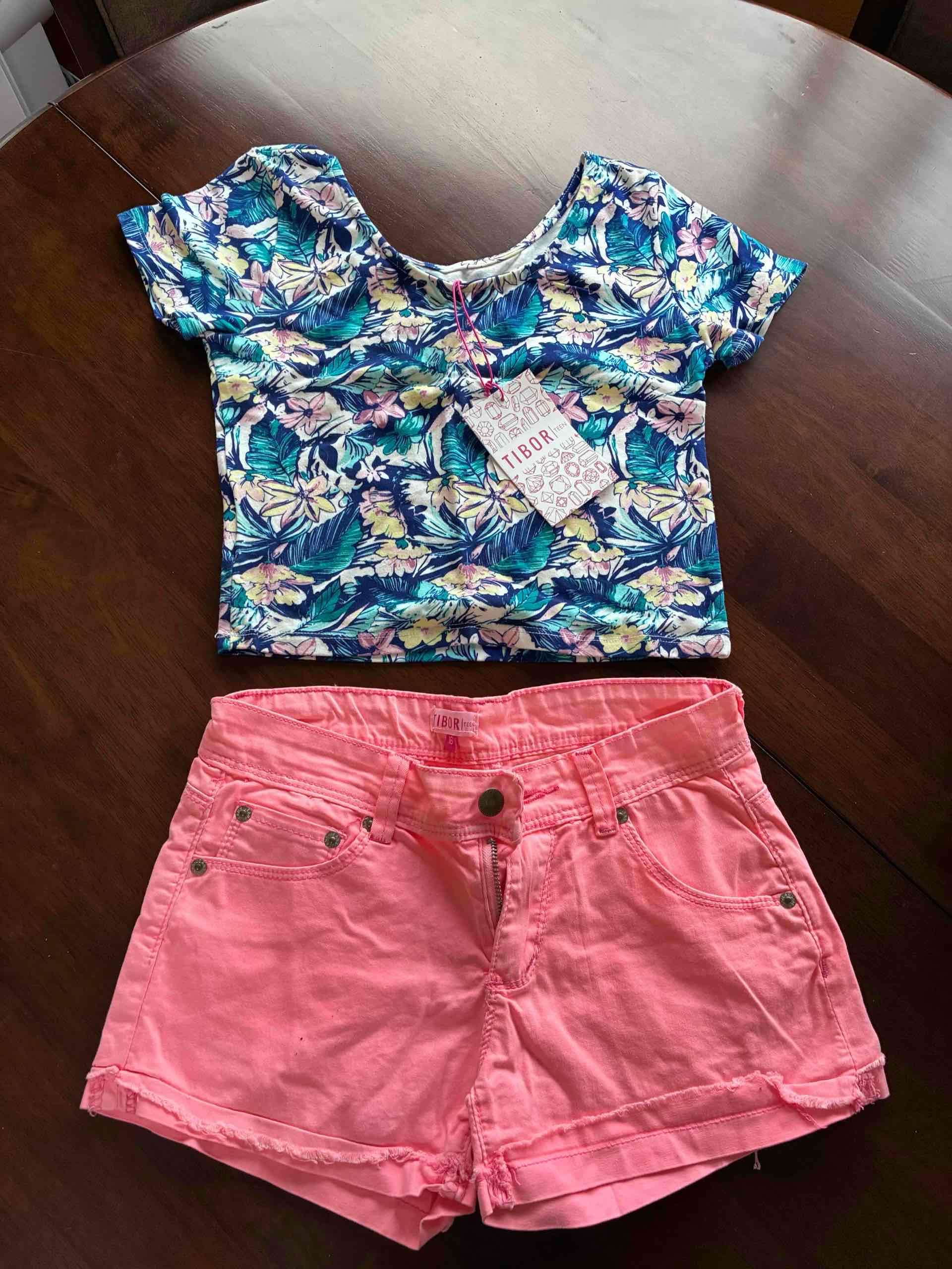 Conjunto top floral y short