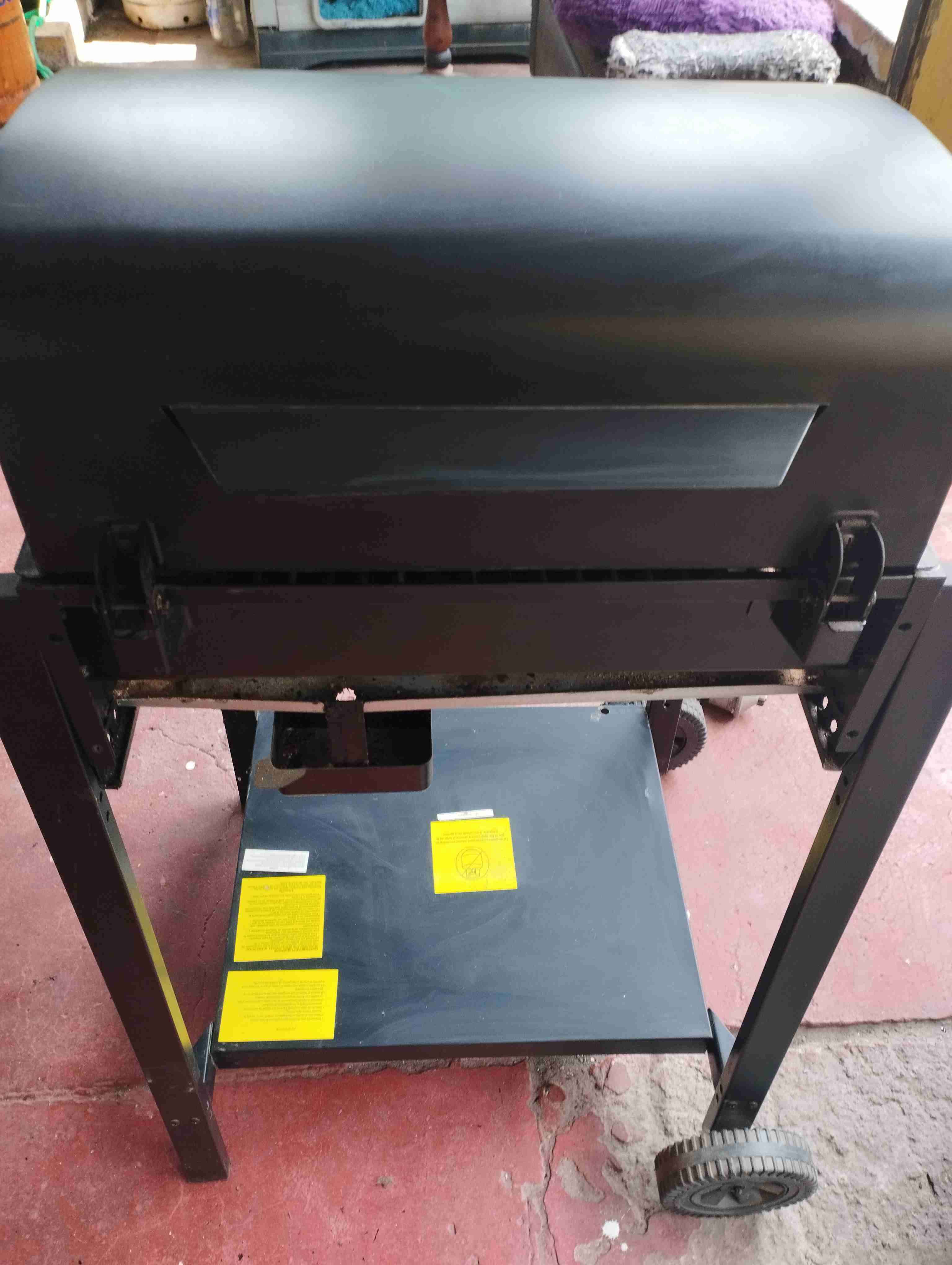 Parrilla de gas con ruedas - miniatura 2