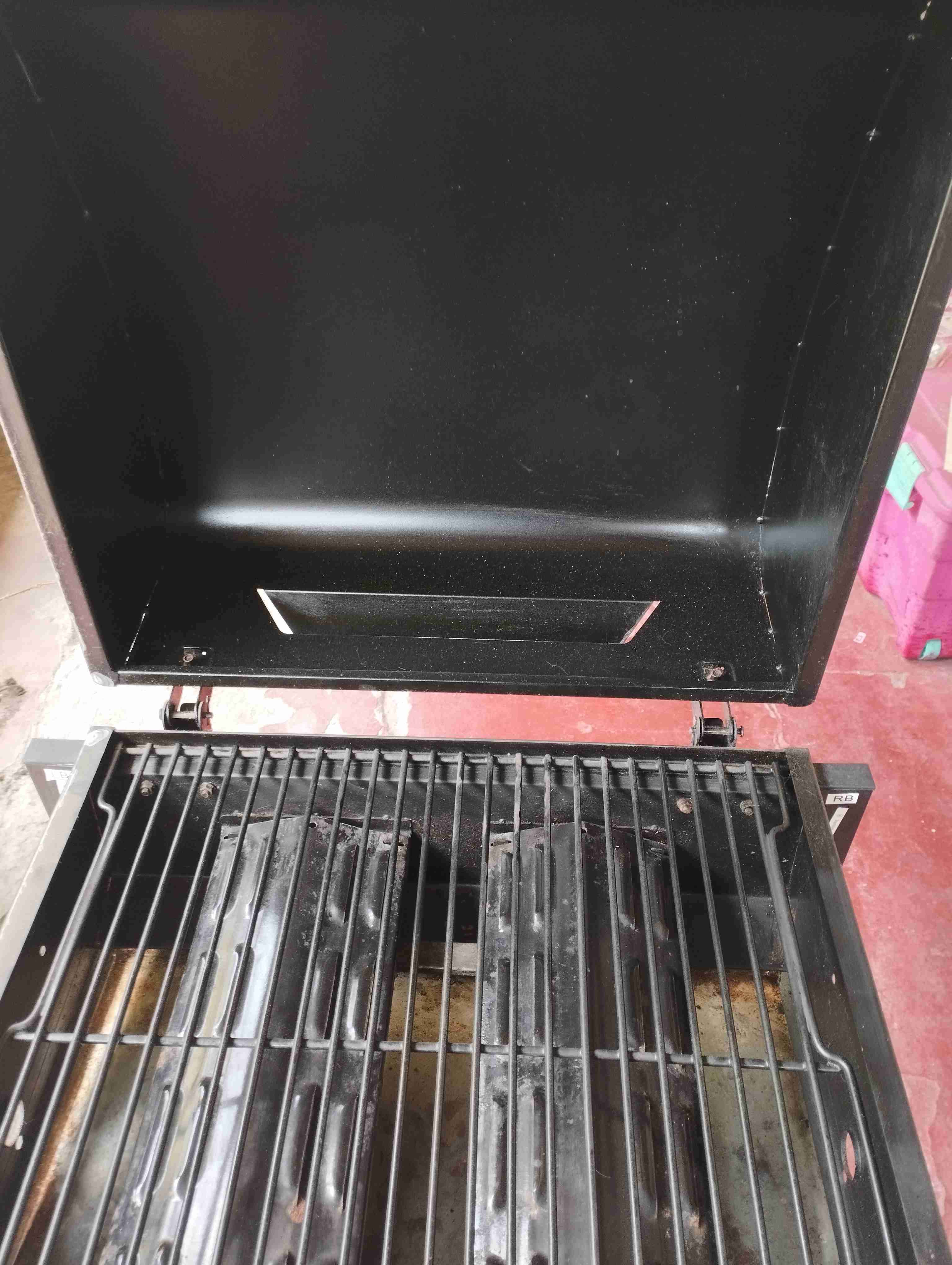 Parrilla de gas con ruedas - miniatura 4