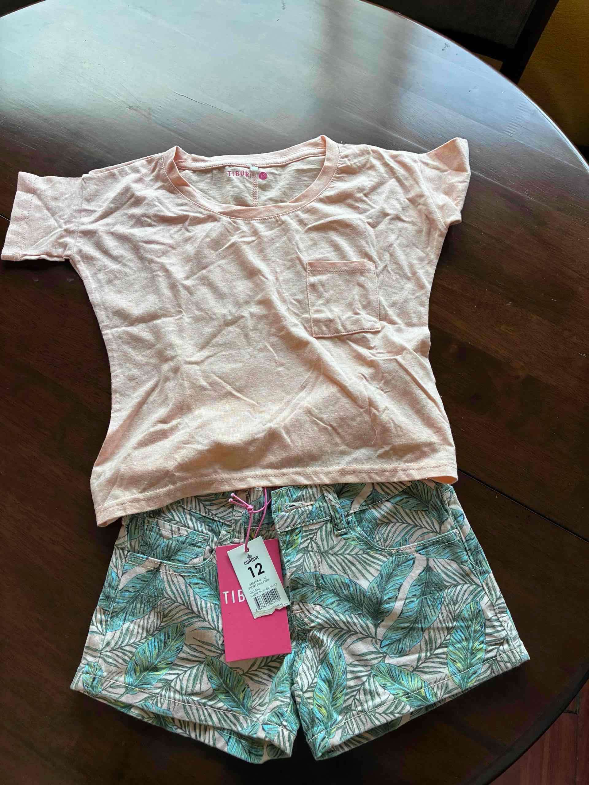 Conjunto camiseta y short niña