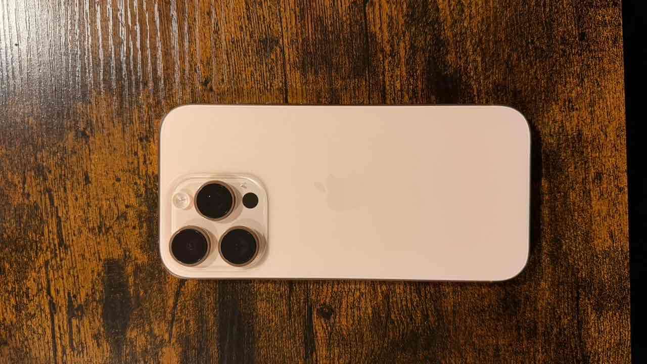 iPhone 16 pro Gold 256gb - miniatura 2