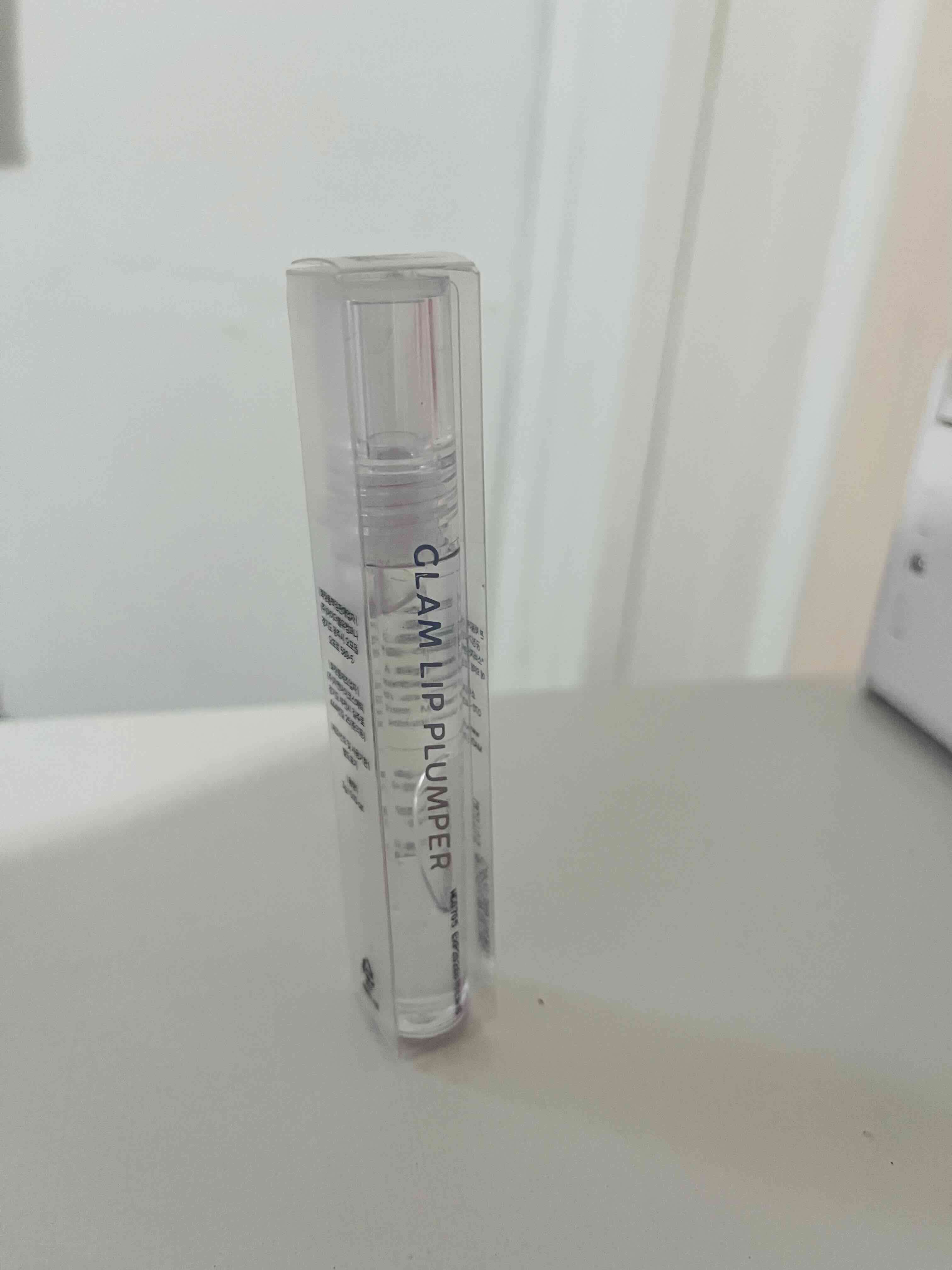 Brillo labial con efecto volumen - miniatura 2