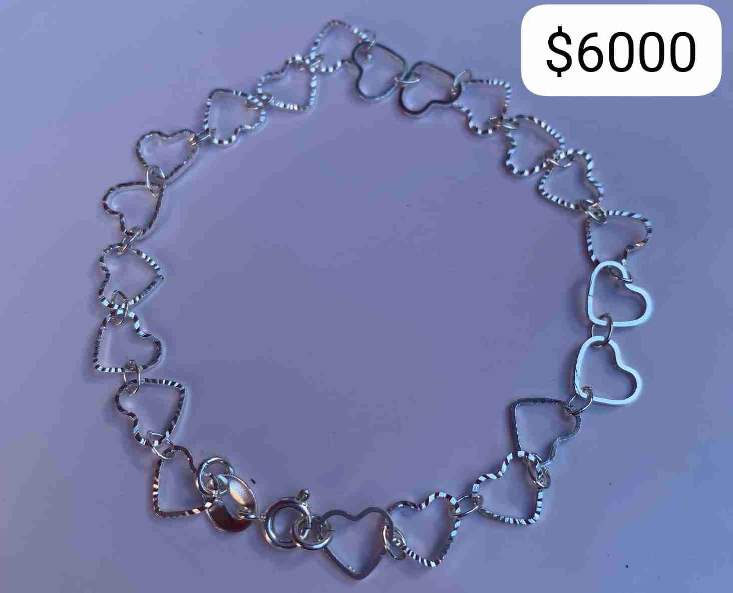 Pulsera con flores y perlas - miniatura 2