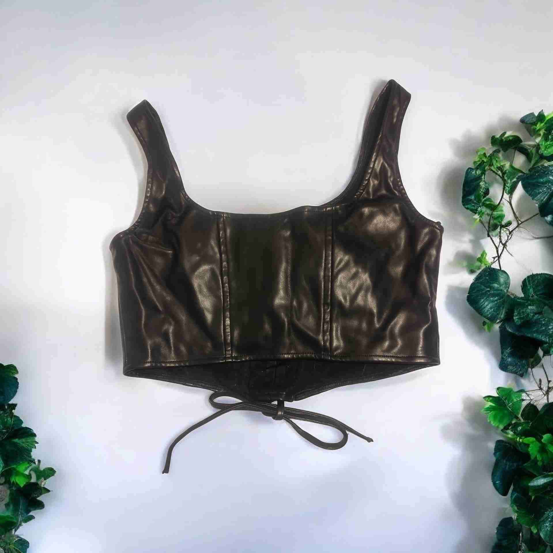 Top de cuero negro con corsé - miniatura 2