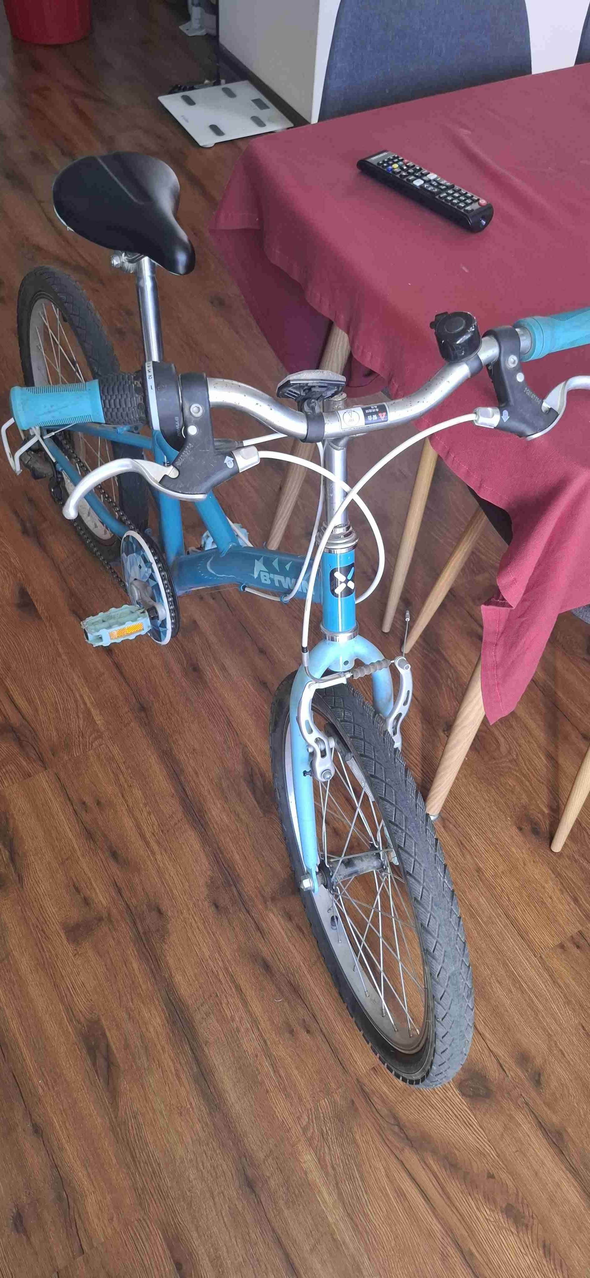 Bicicleta infantil azul - miniatura 3