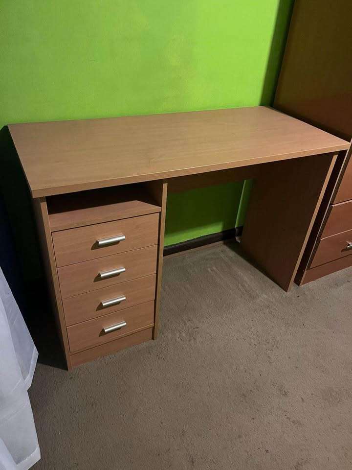 Escritorio oficina/dormitorio - miniatura 1