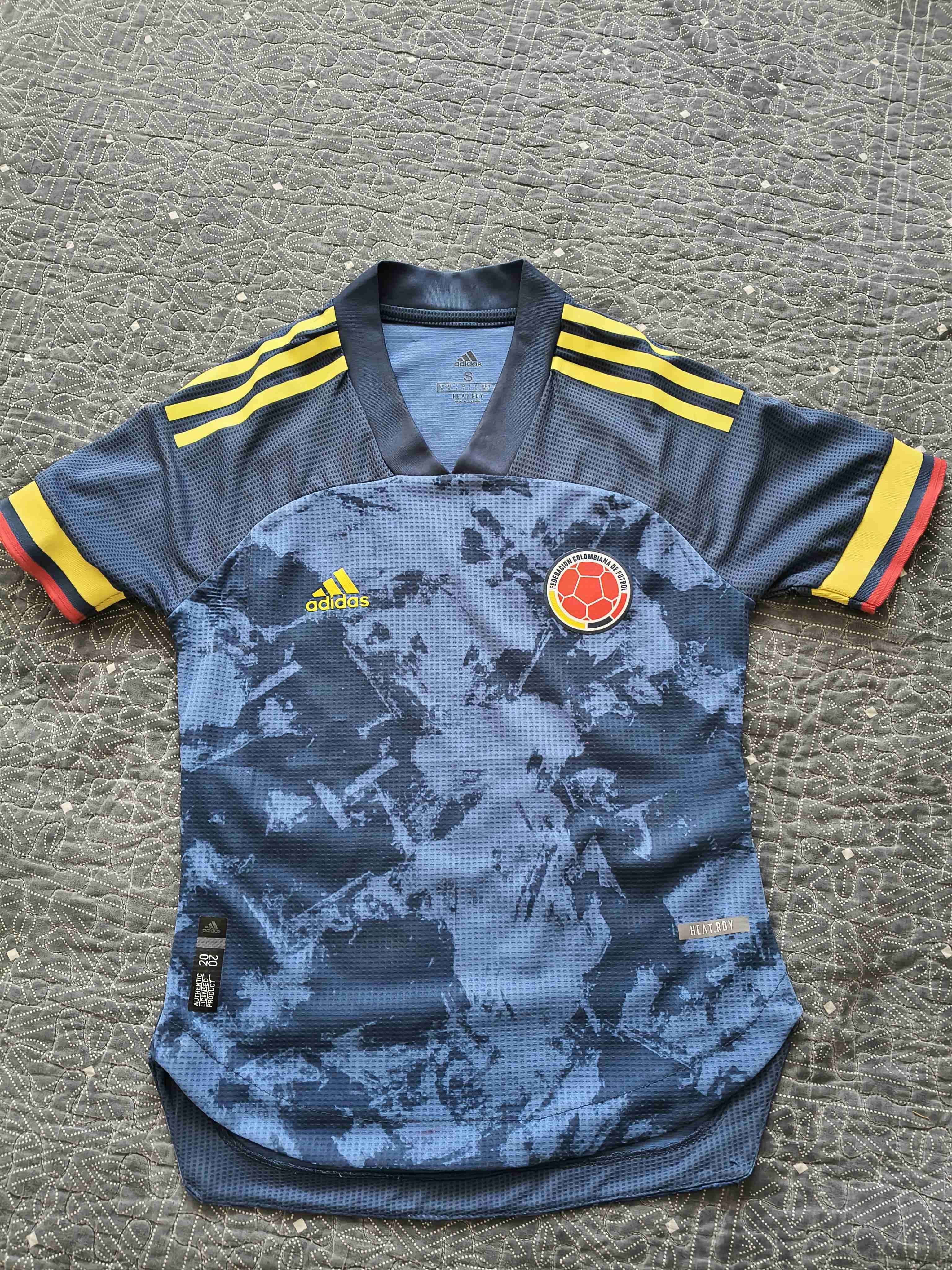 Camiseta colombiana de mujer